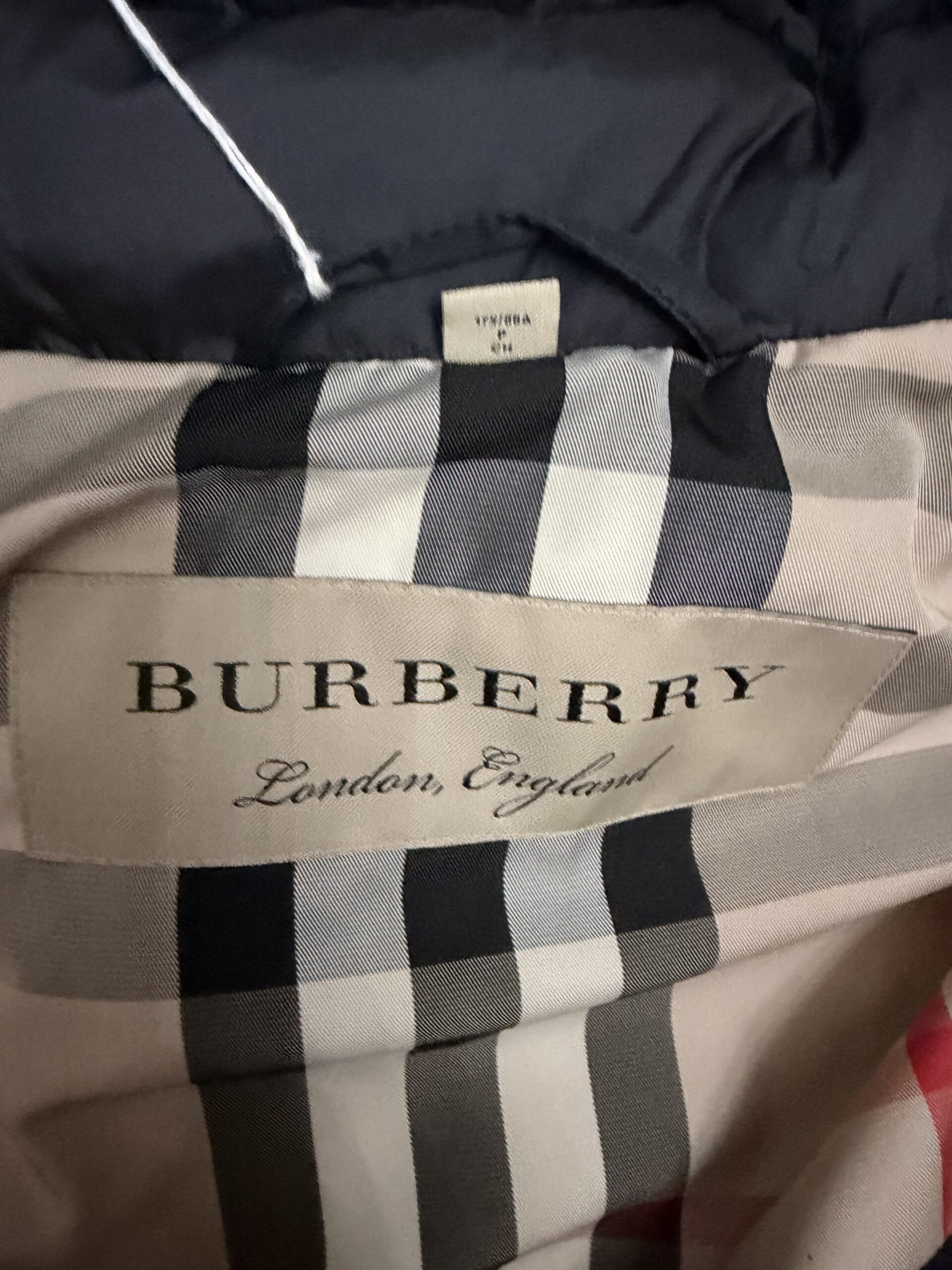 Burberry down jacket | LOOP-Marktplatz