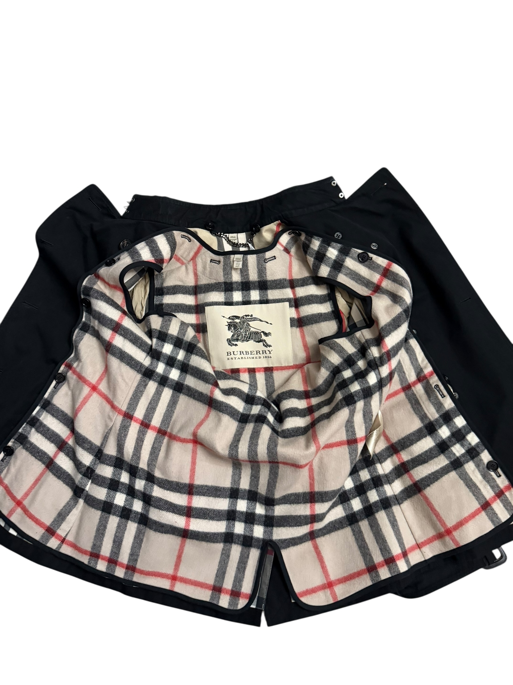 Burberry jacket | LOOP Marketplace