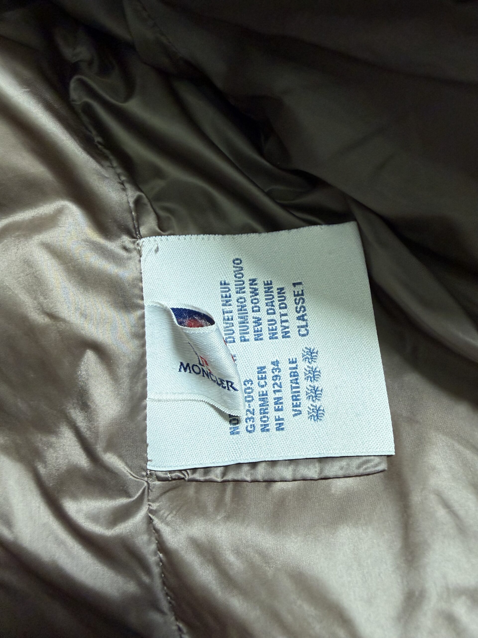 Moncler down jacket | LOOP Marketplace