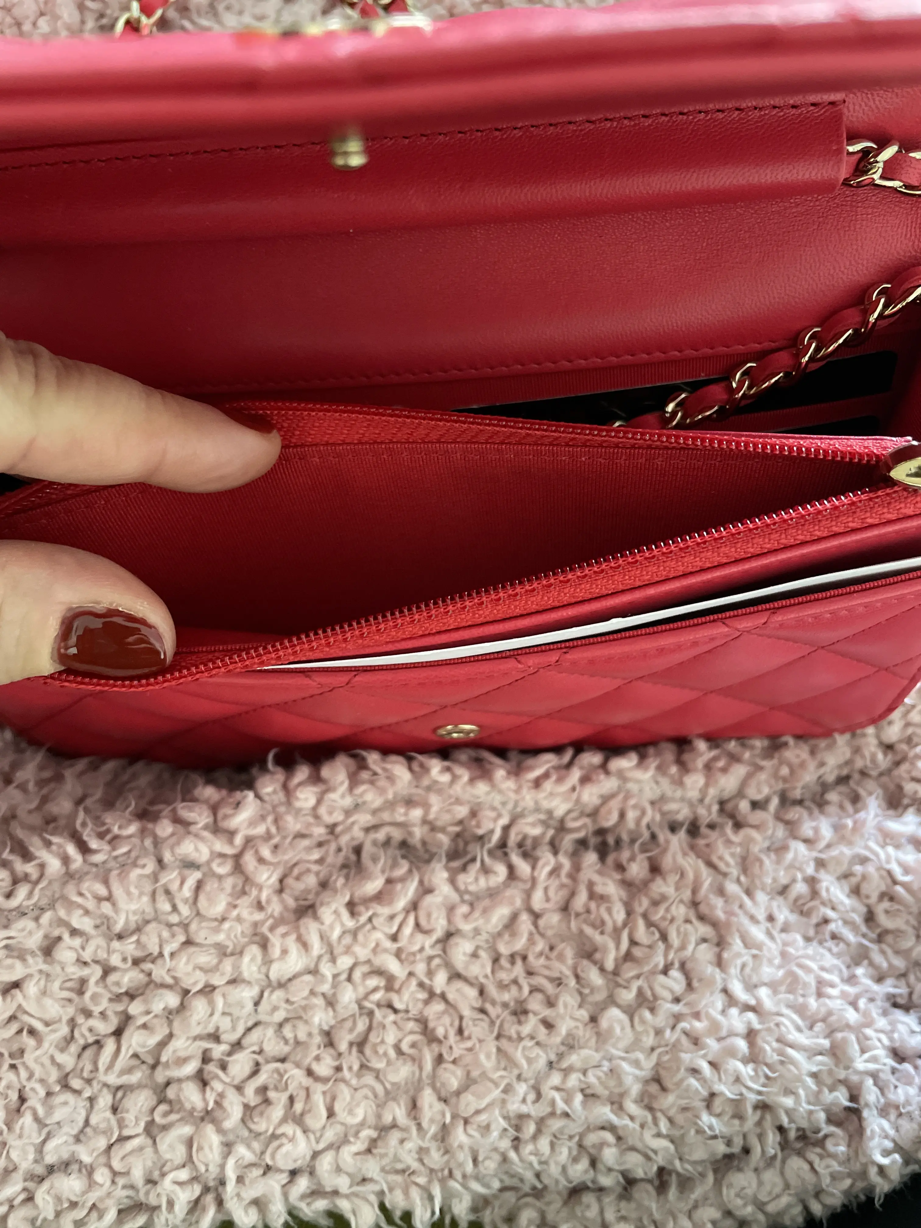 CHANEL on Chain neuwertig | LOOP Marketplace