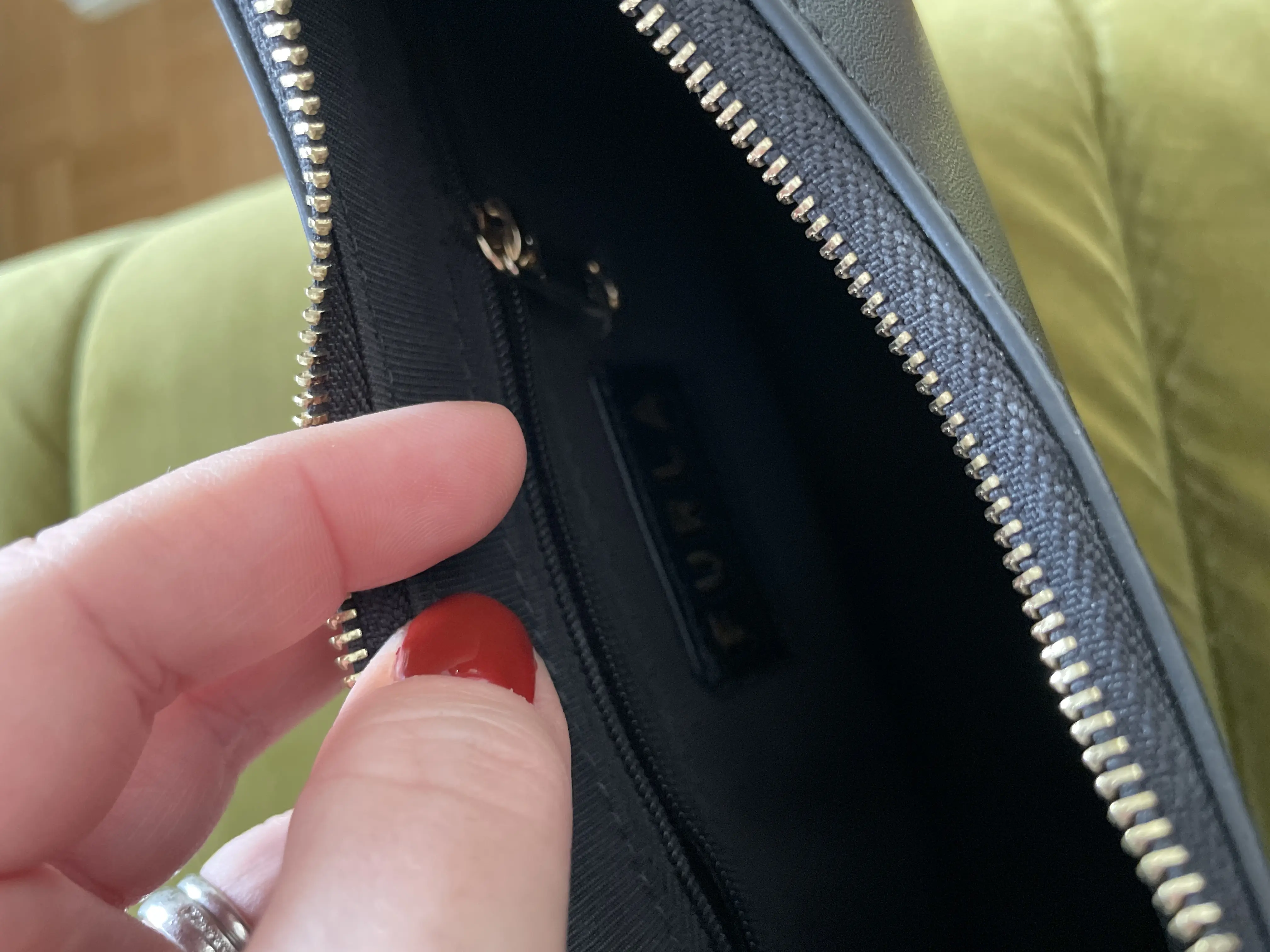 FURLA Pelle mit Original Rechnung | LOOP Marketplace