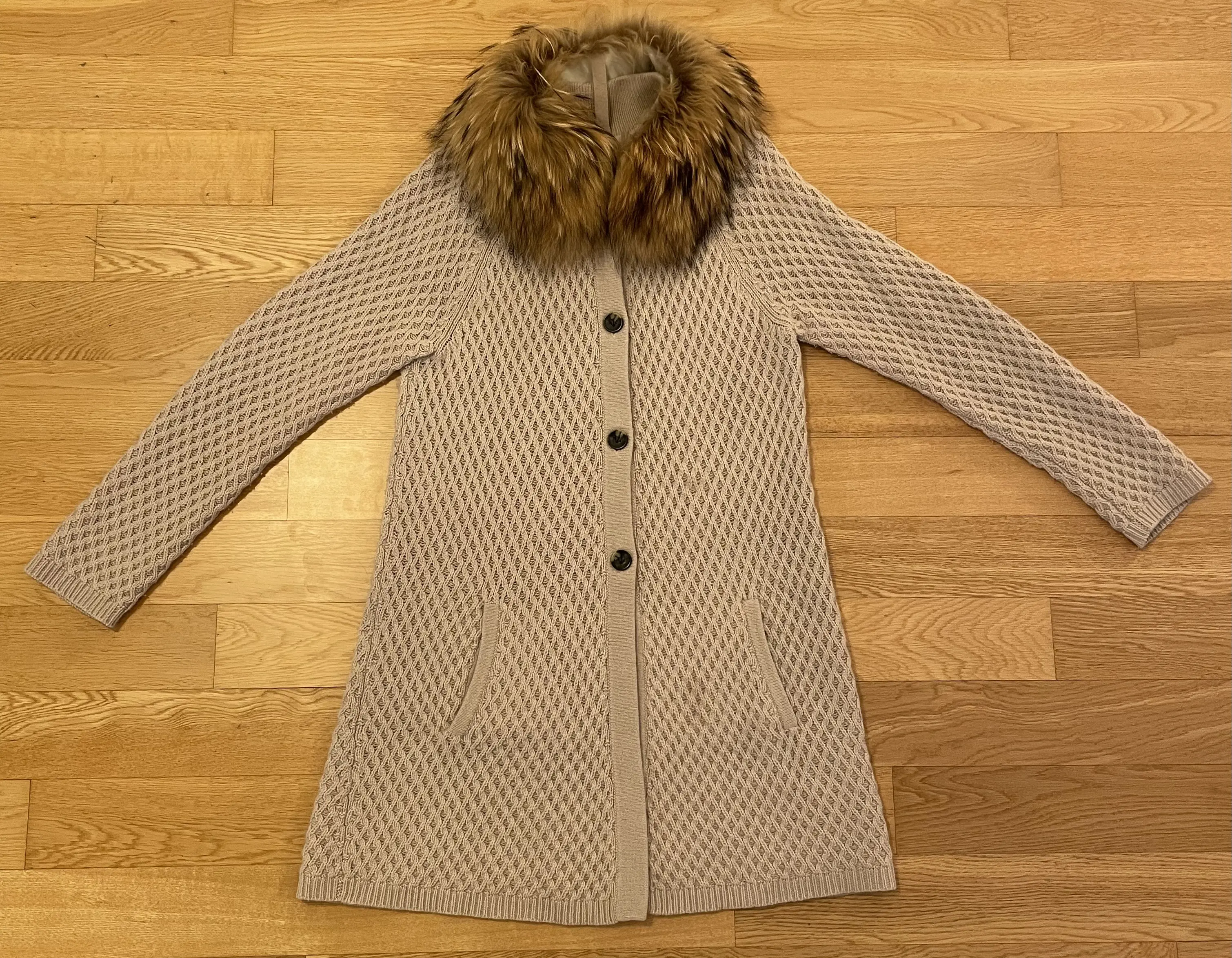 FTC fair trade 100% Cashmere Cardigan | LOOP Marketplace