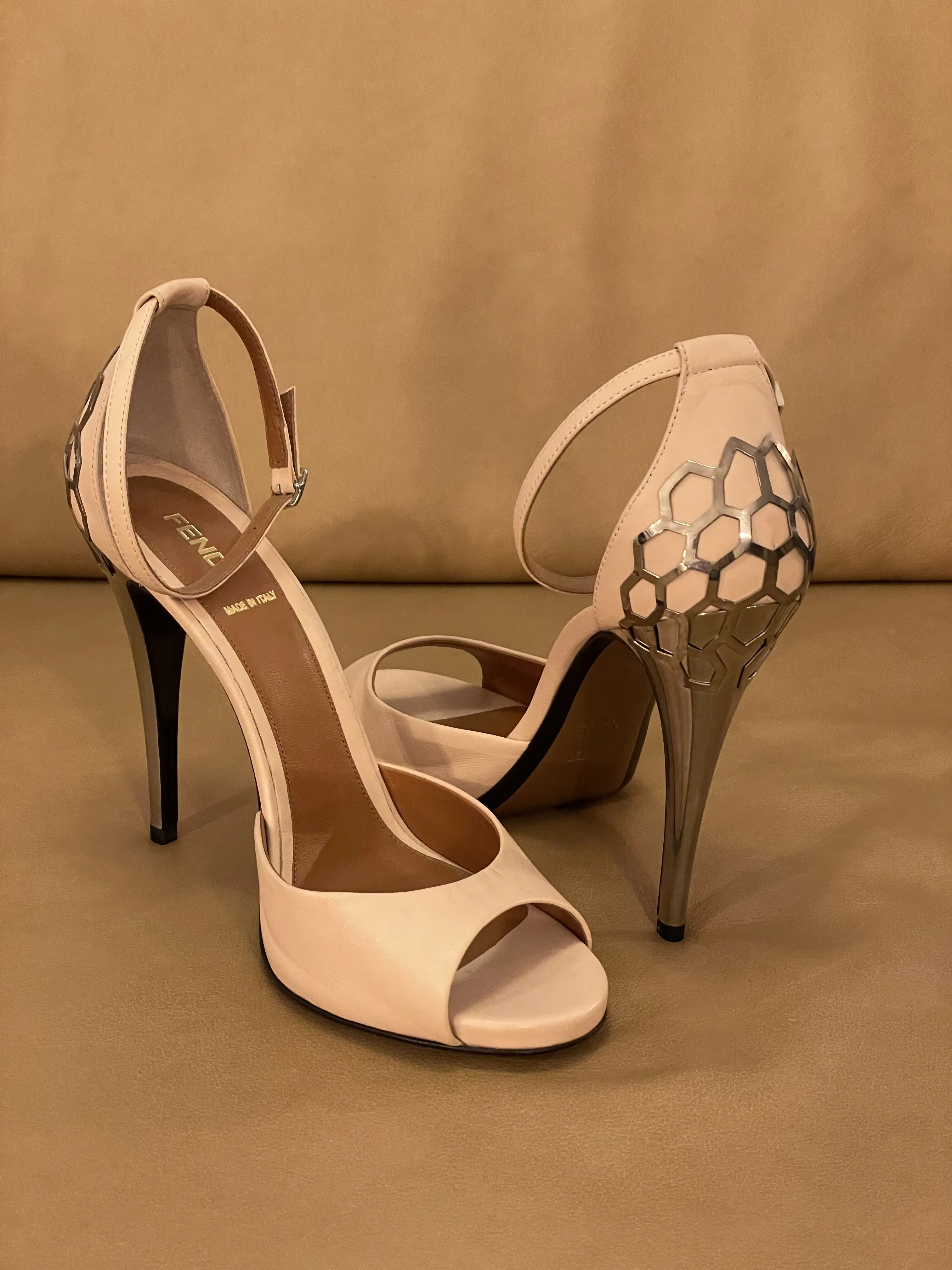 FENDI High Heels | LOOP-Marktplatz