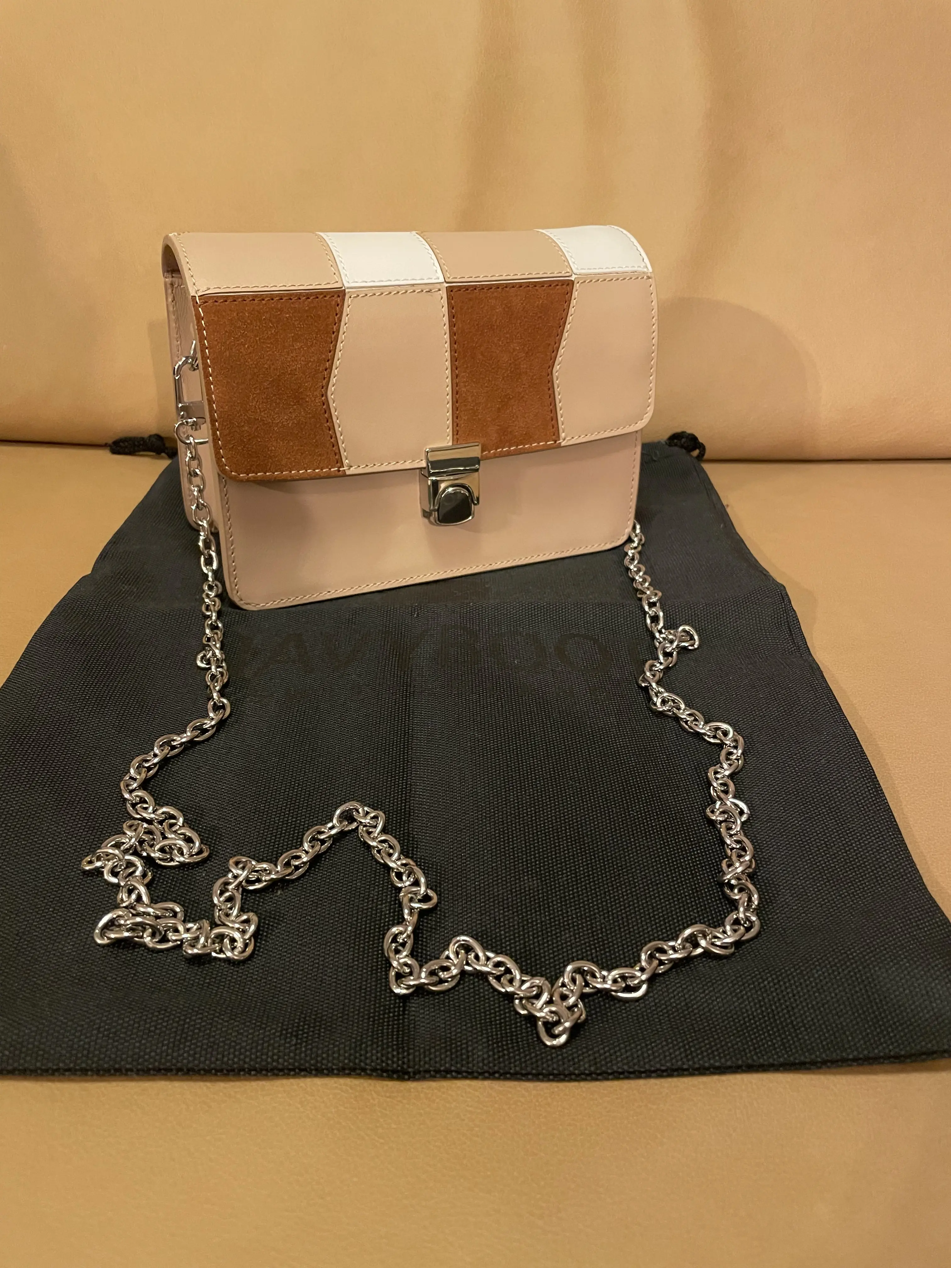 NAVYBOOT Leather Crossbody Bag | LOOP-Marktplatz