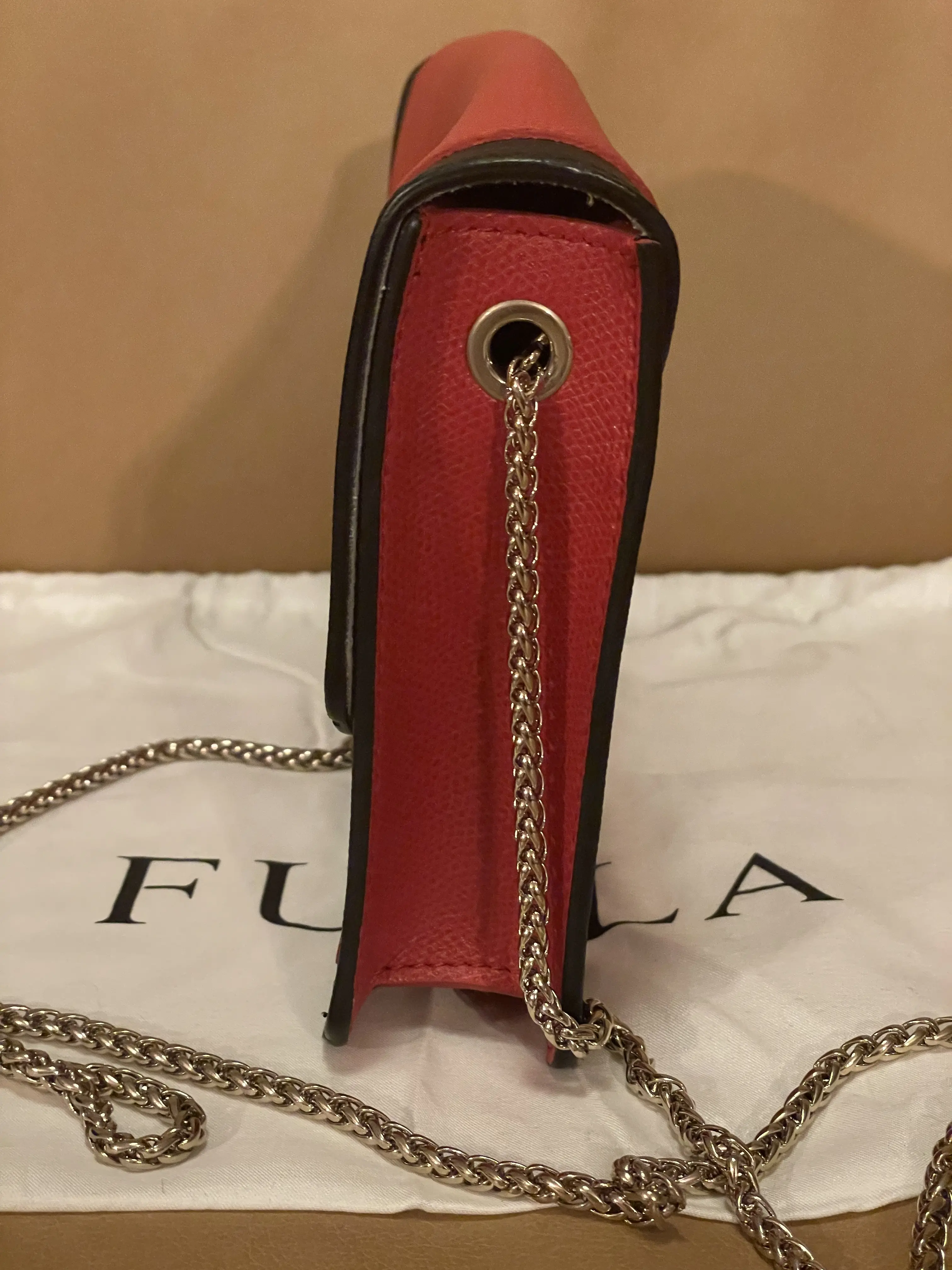 FURLA small crossbody Leather Bag | Marché LOOP