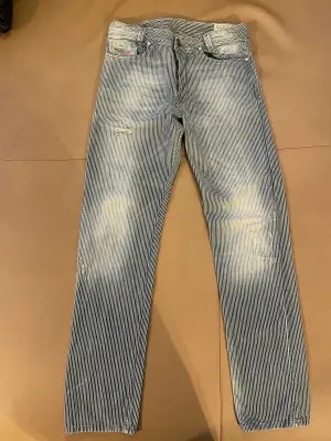 DIESEL striped distressed Jeans | LOOP-Marktplatz