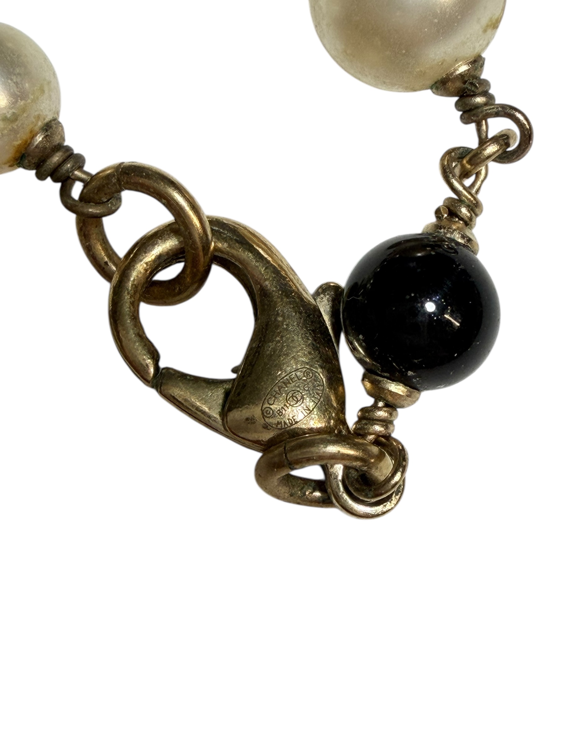 Chanel necklace | LOOP Marketplace