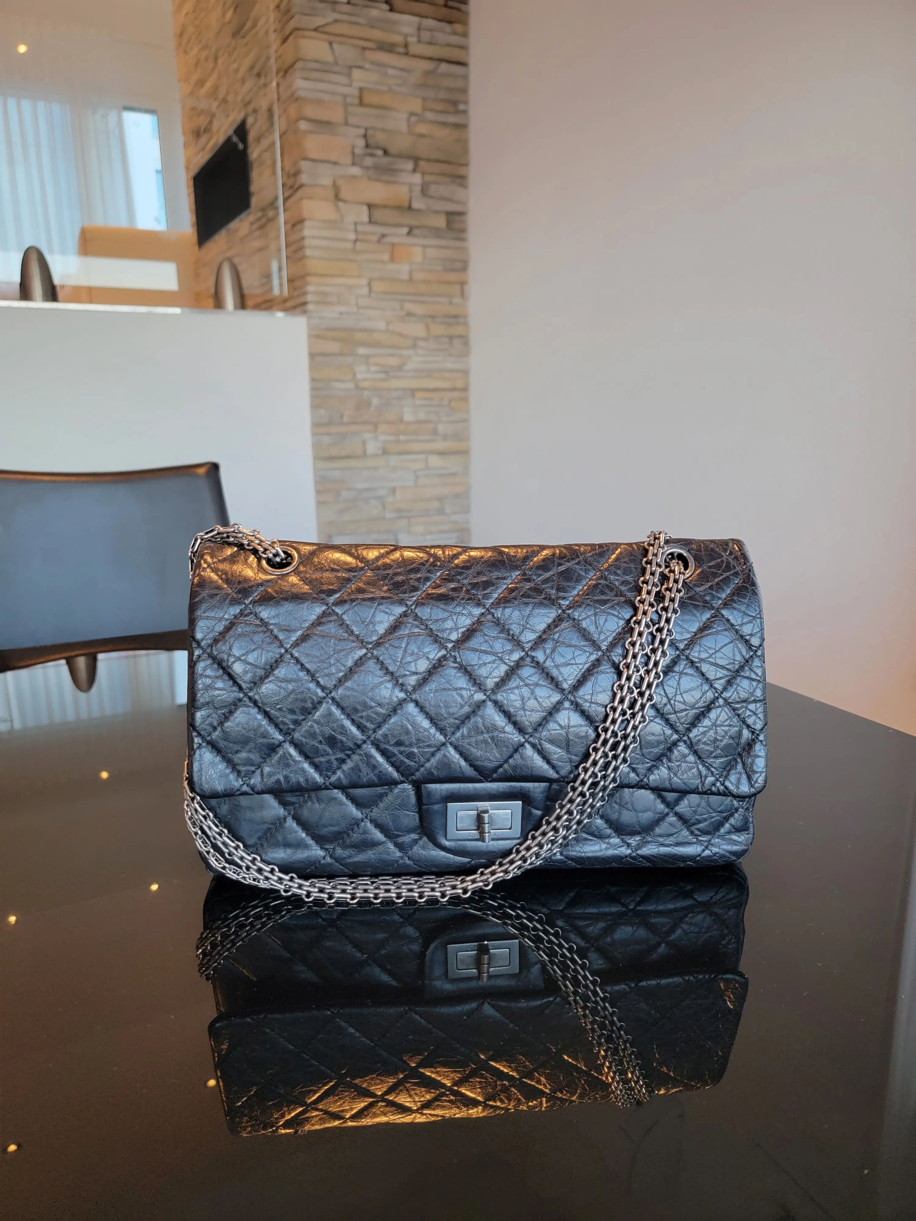 CHANEL Large Reissue 2.55 schwarz | LOOP Marketplace