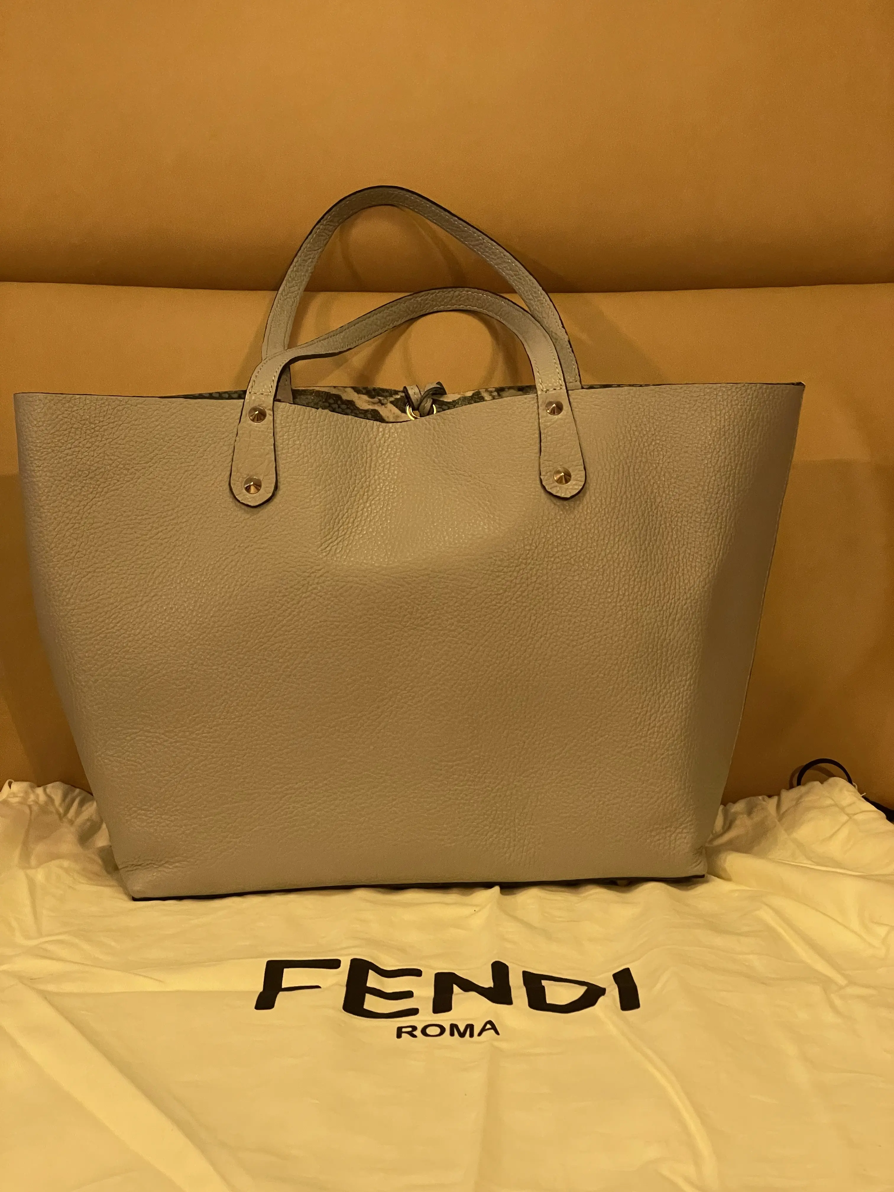 FENDI Shopper / Tote Bag in Grey | LOOP Marketplace