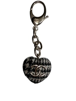 Chanel keychain | LOOP-Marktplatz