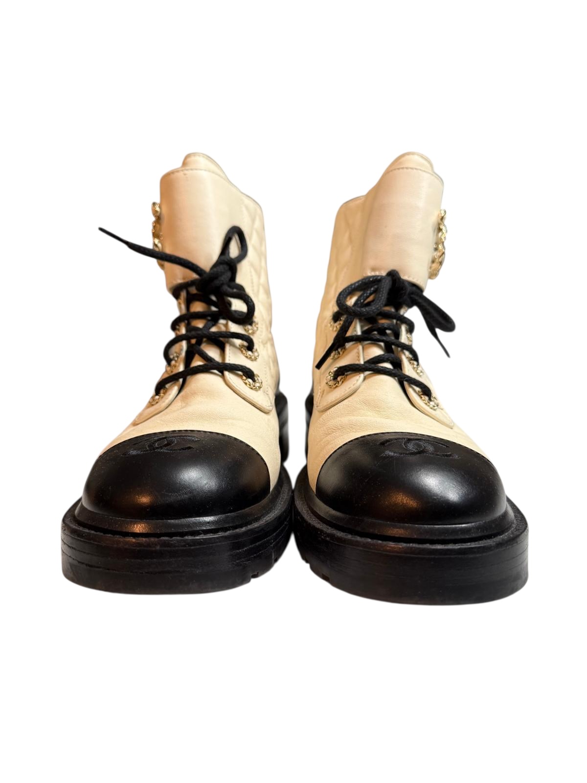 Chanel ankle boots | LOOP-Marktplatz