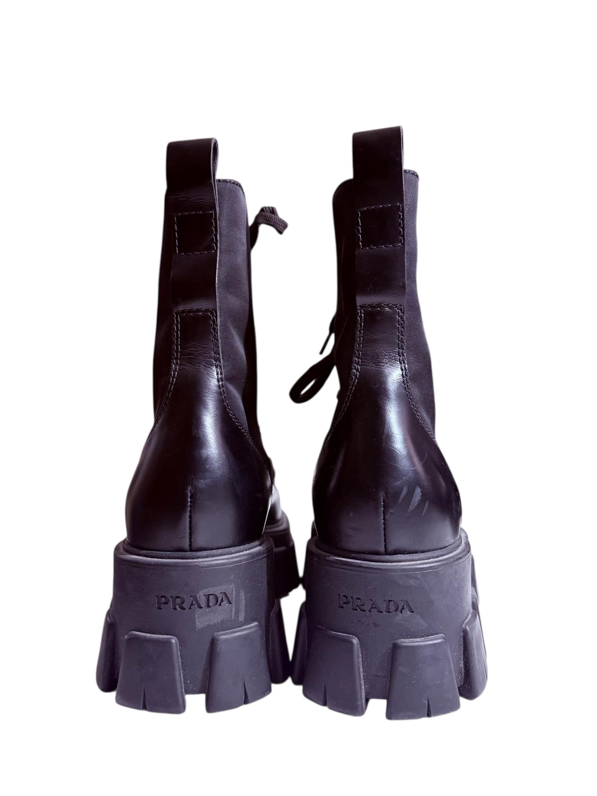 Prada ankle boots | LOOP-Marktplatz