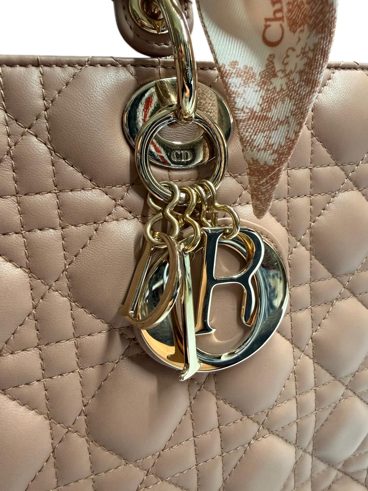 Lady Dior handbag | LOOP-Marktplatz