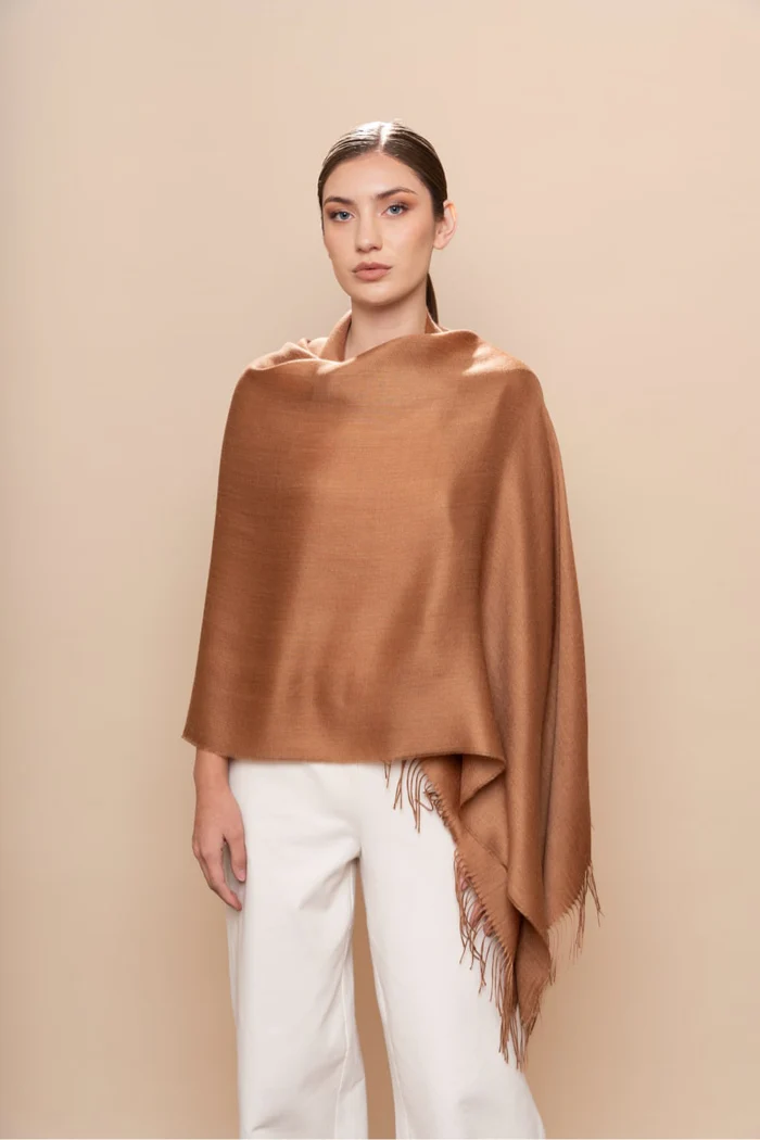 SUYANA - Sateen Shawl - Camel | LOOP-Marktplatz