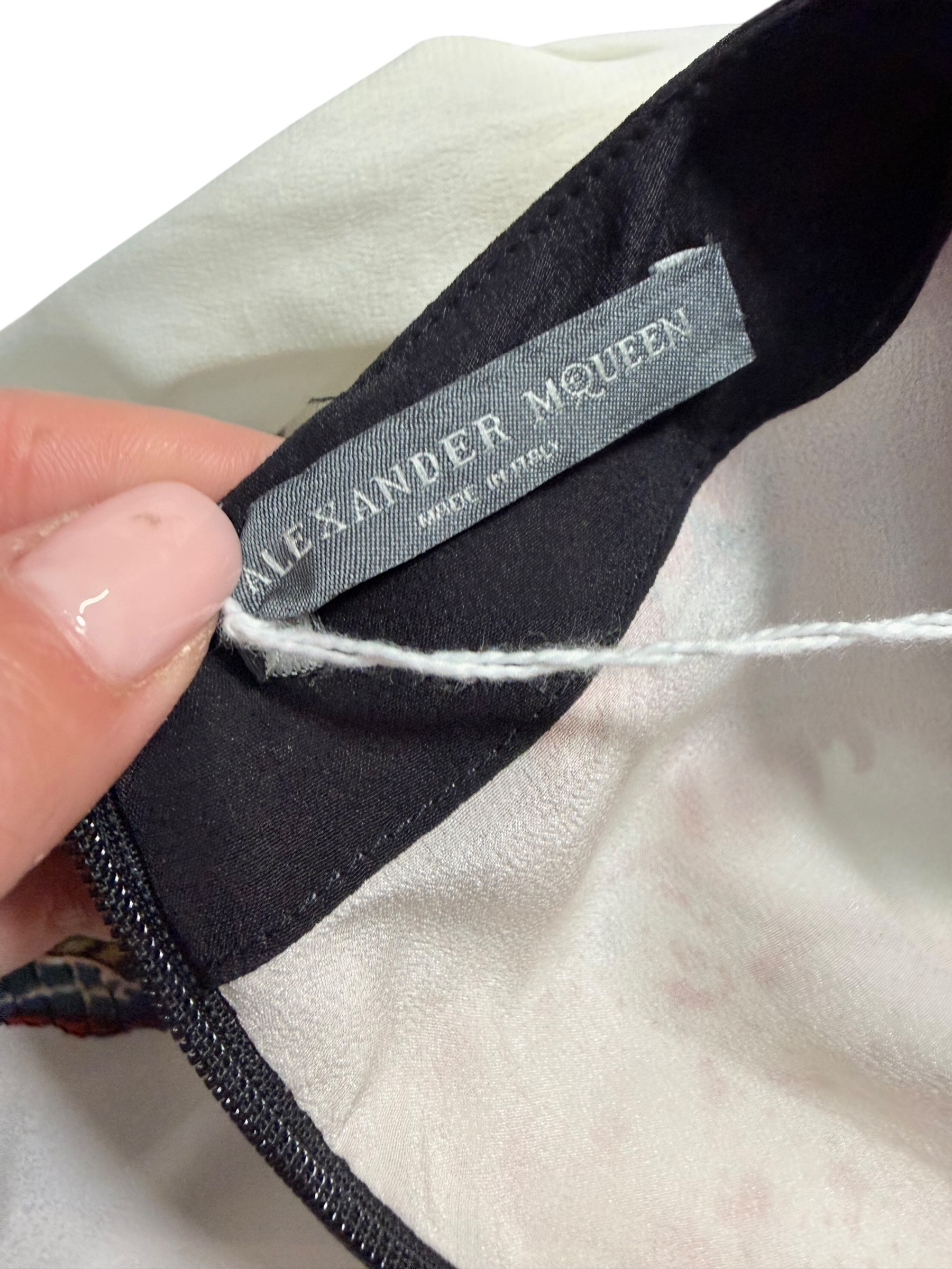 Dress by Alexander McQueen | LOOP-Marktplatz