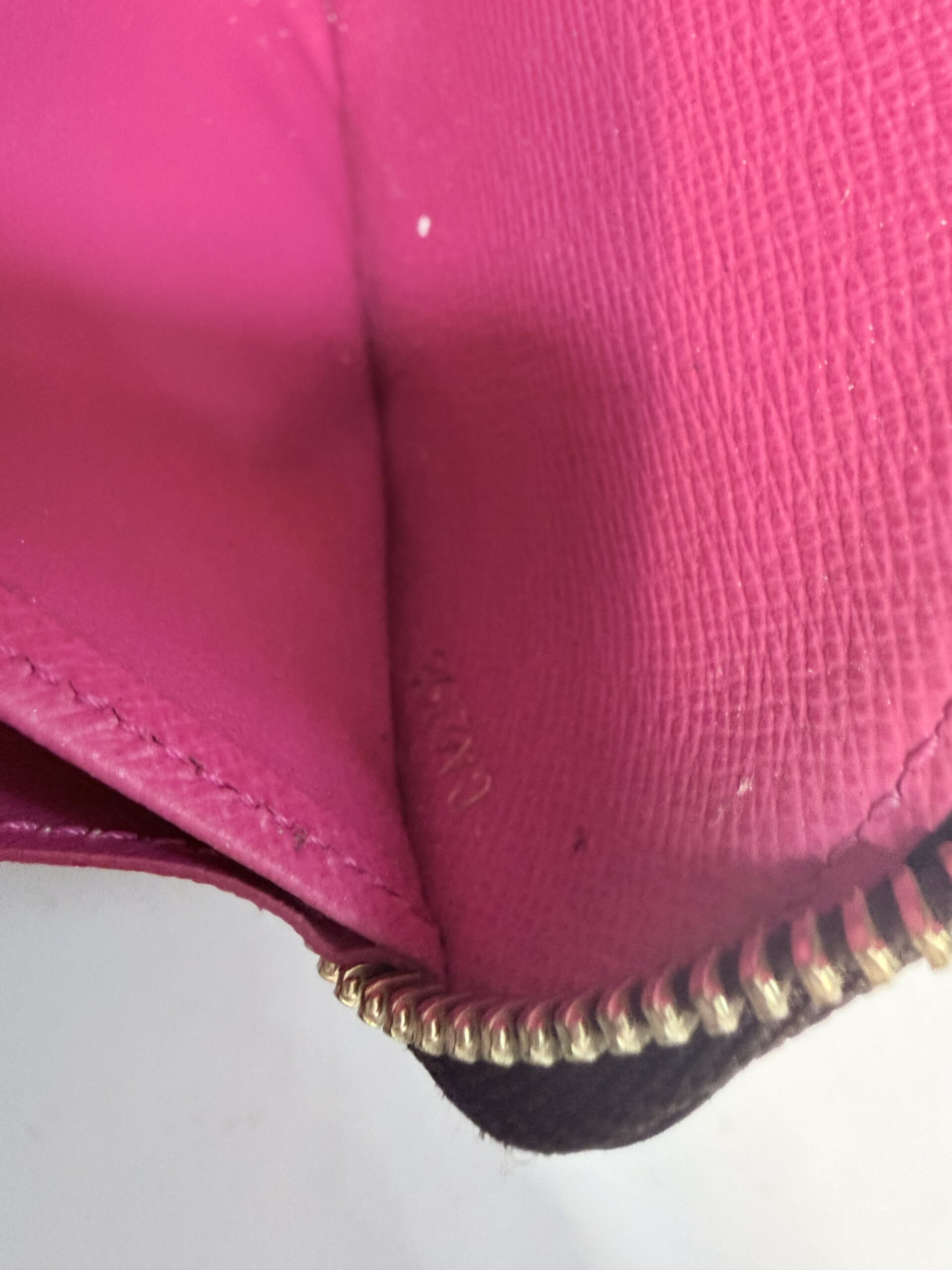 Louis Vuitton wallet | LOOP-Marktplatz