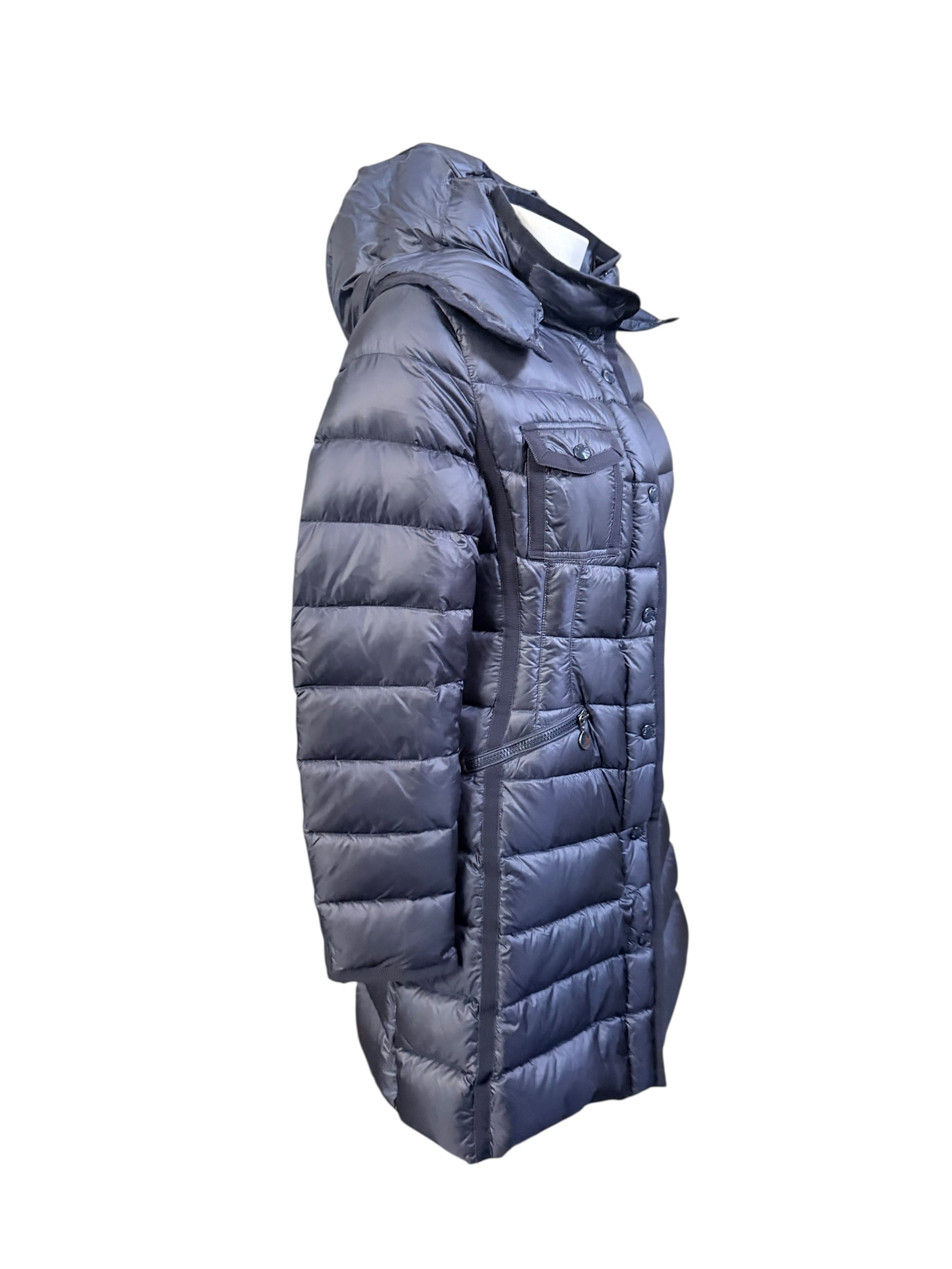 Moncler down jacket | LOOP-Marktplatz