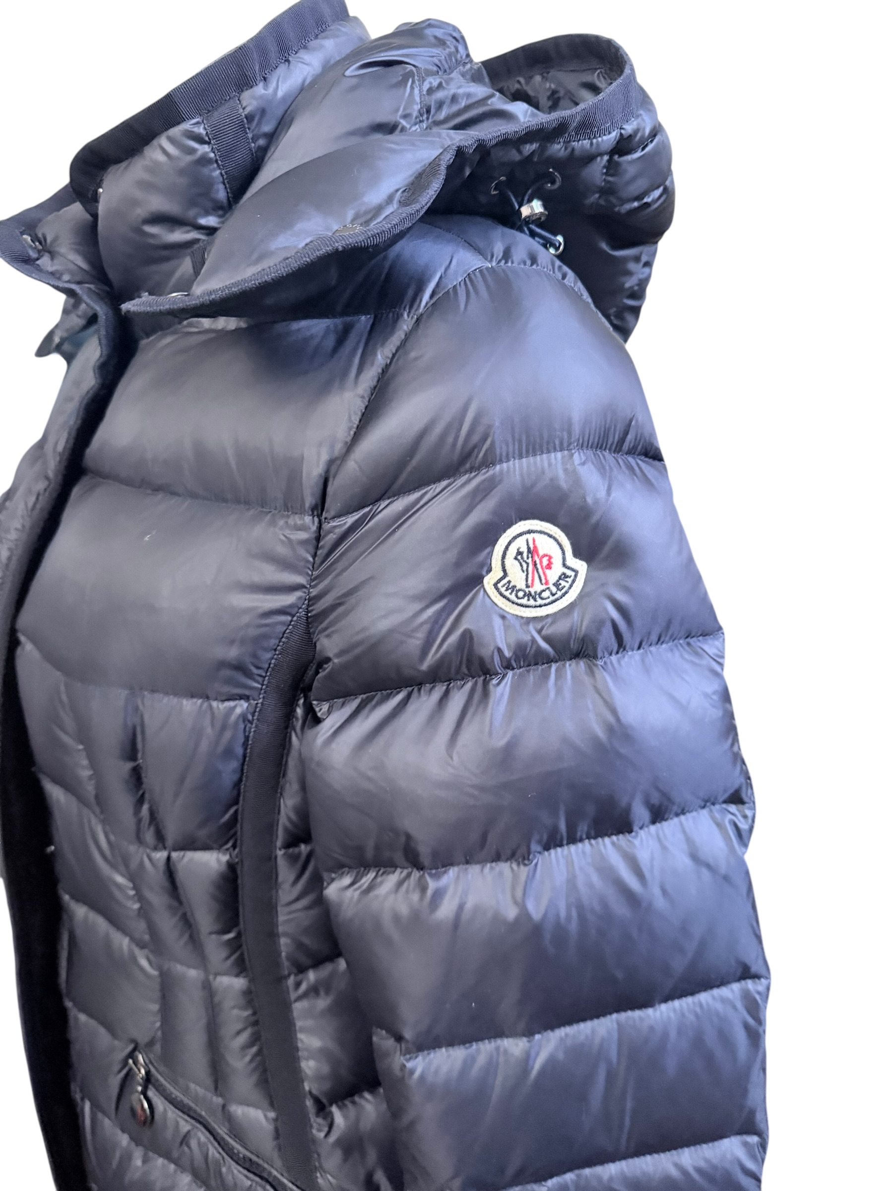 Moncler down jacket | LOOP-Marktplatz