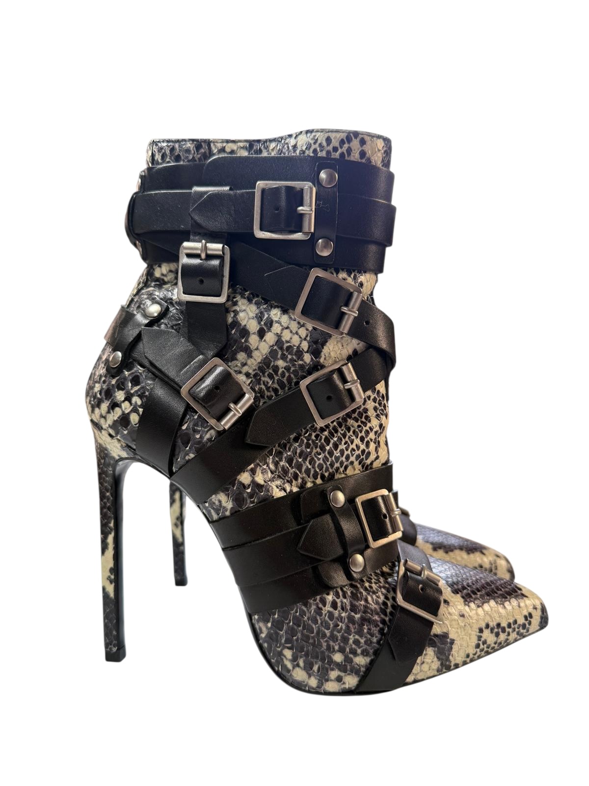 Yves Saint Laurent ankle boots