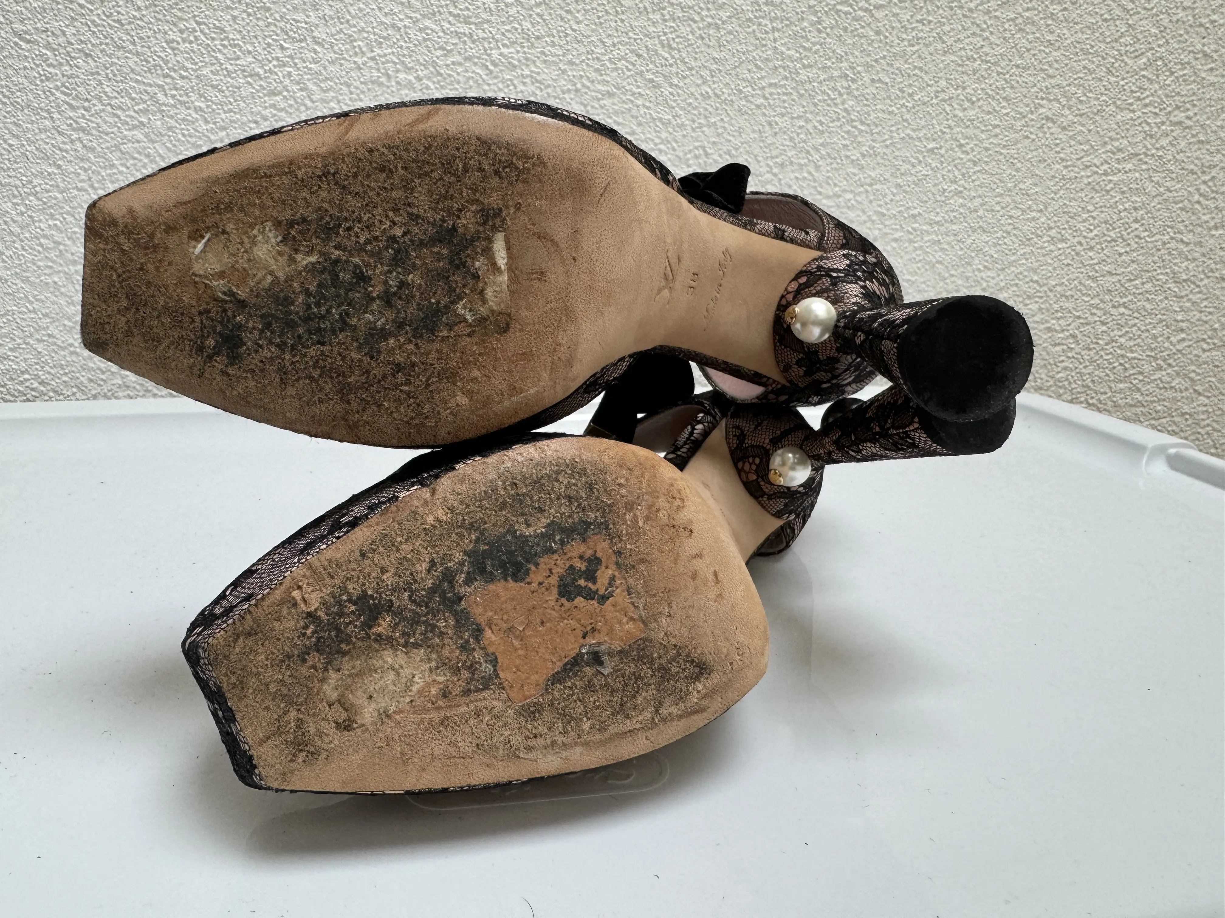 LOUIS VUITTON pink satin and black lace | LOOP Marketplace