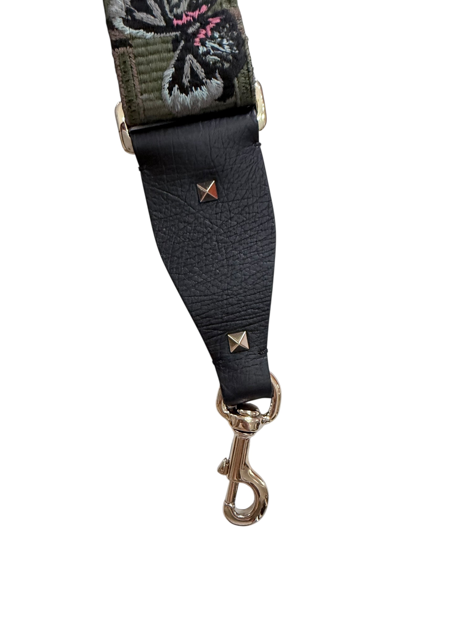 Valentino Cove | LOOP-Marktplatz