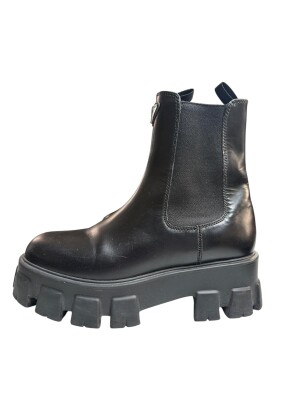 Prada ankle boots | LOOP-Marktplatz