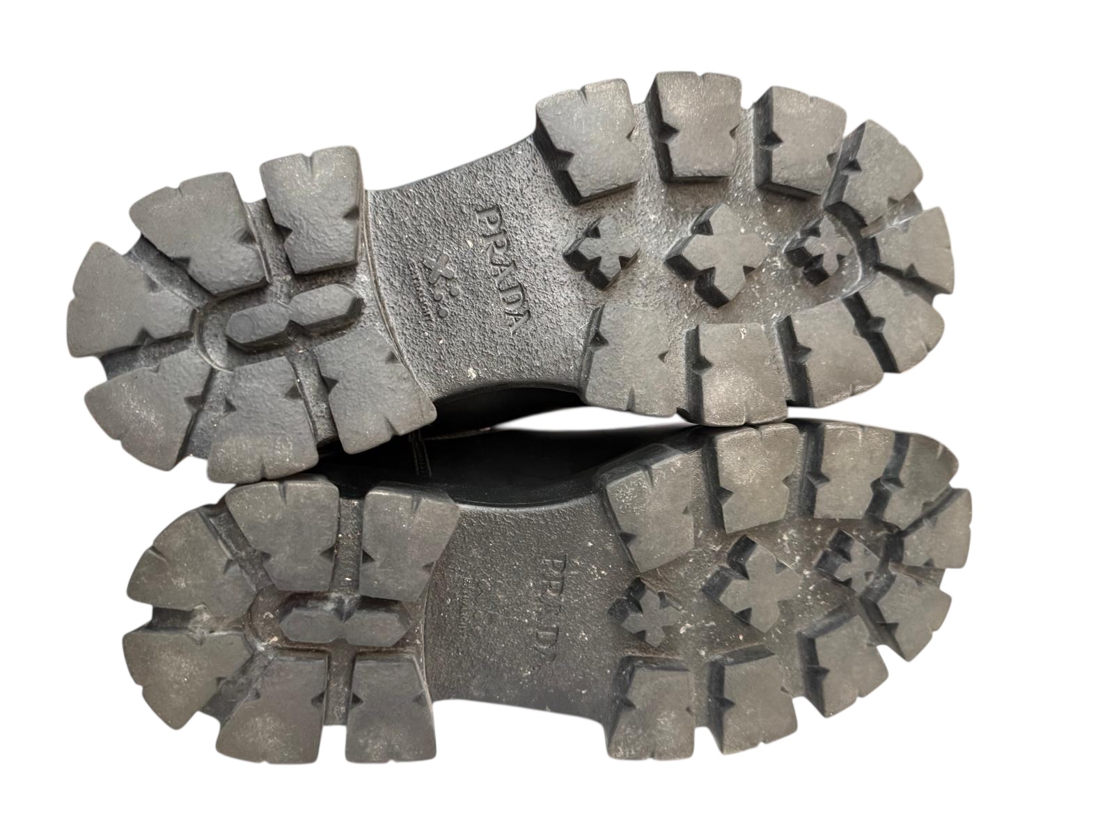 Prada ankle boots | LOOP-Marktplatz