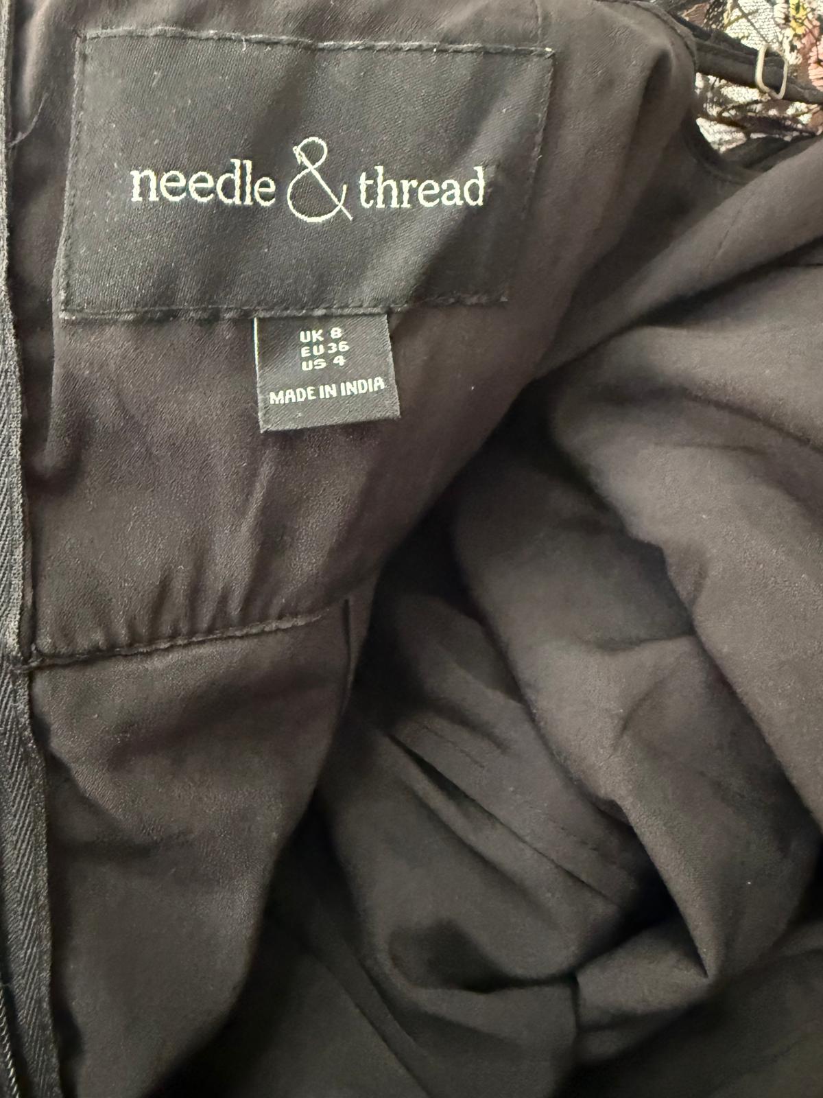 Dress Needle & Thread | LOOP-Marktplatz