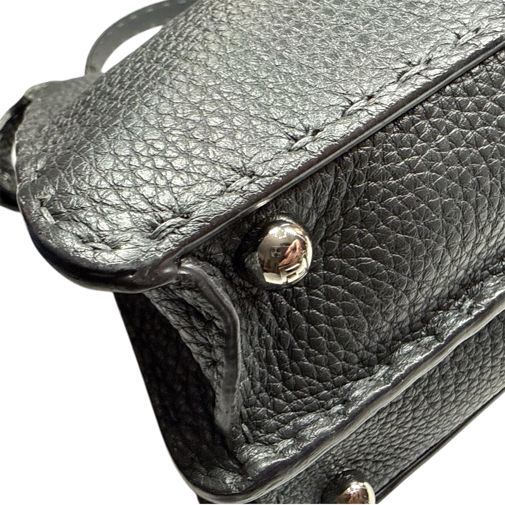 Fendi Small Peekaboo Bag | LOOP-Marktplatz