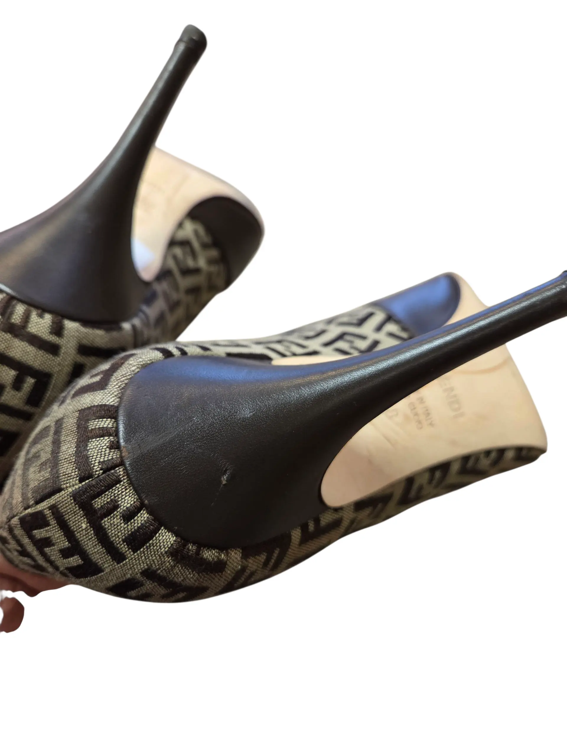 FENDI pumps | LOOP-Marktplatz