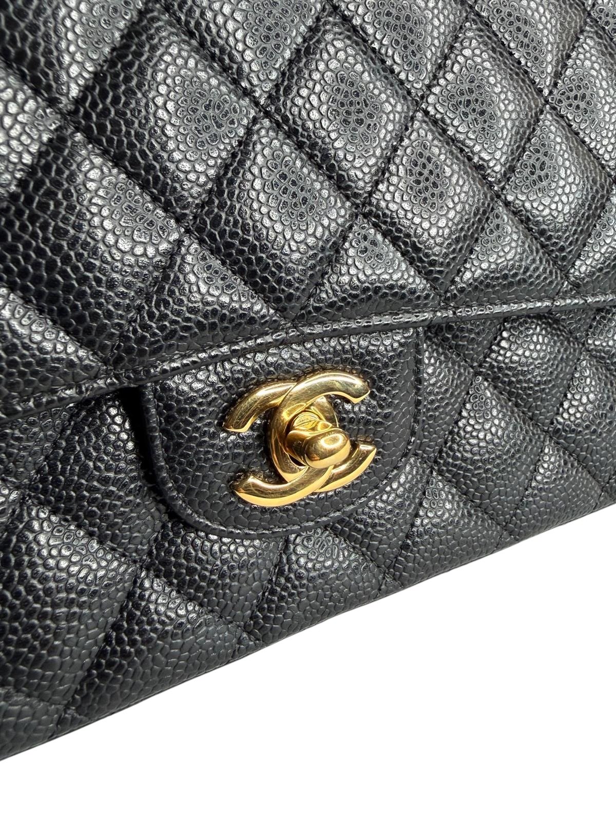 Chanel Timeless bag | LOOP-Marktplatz