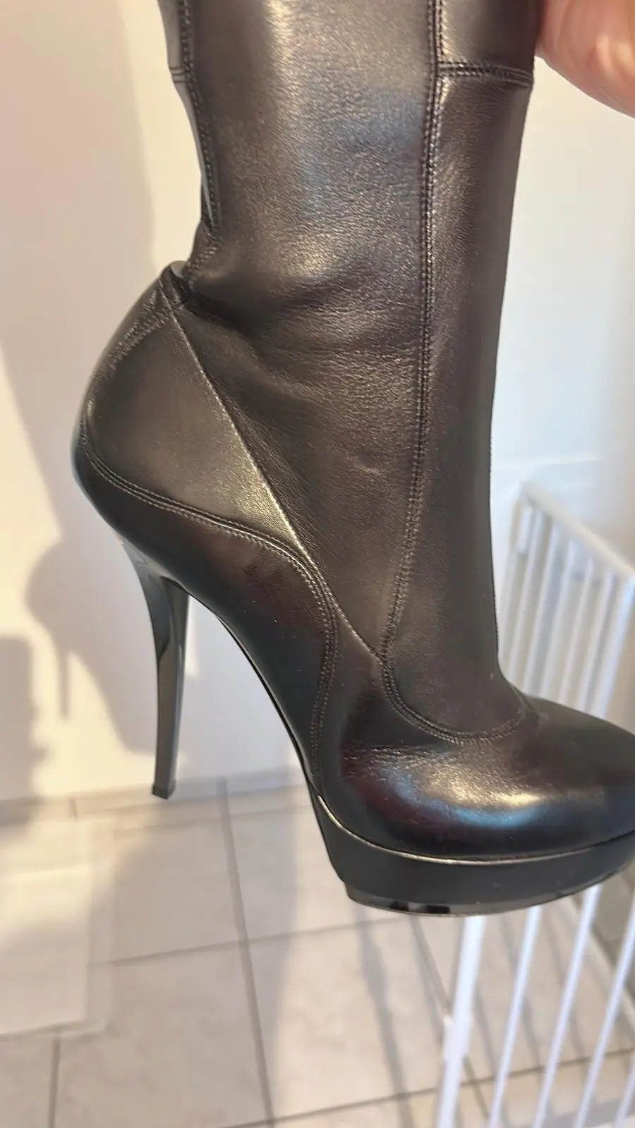 GUCCI Overknee Stiefel – Leder – Schwarz | LOOP-Marktplatz