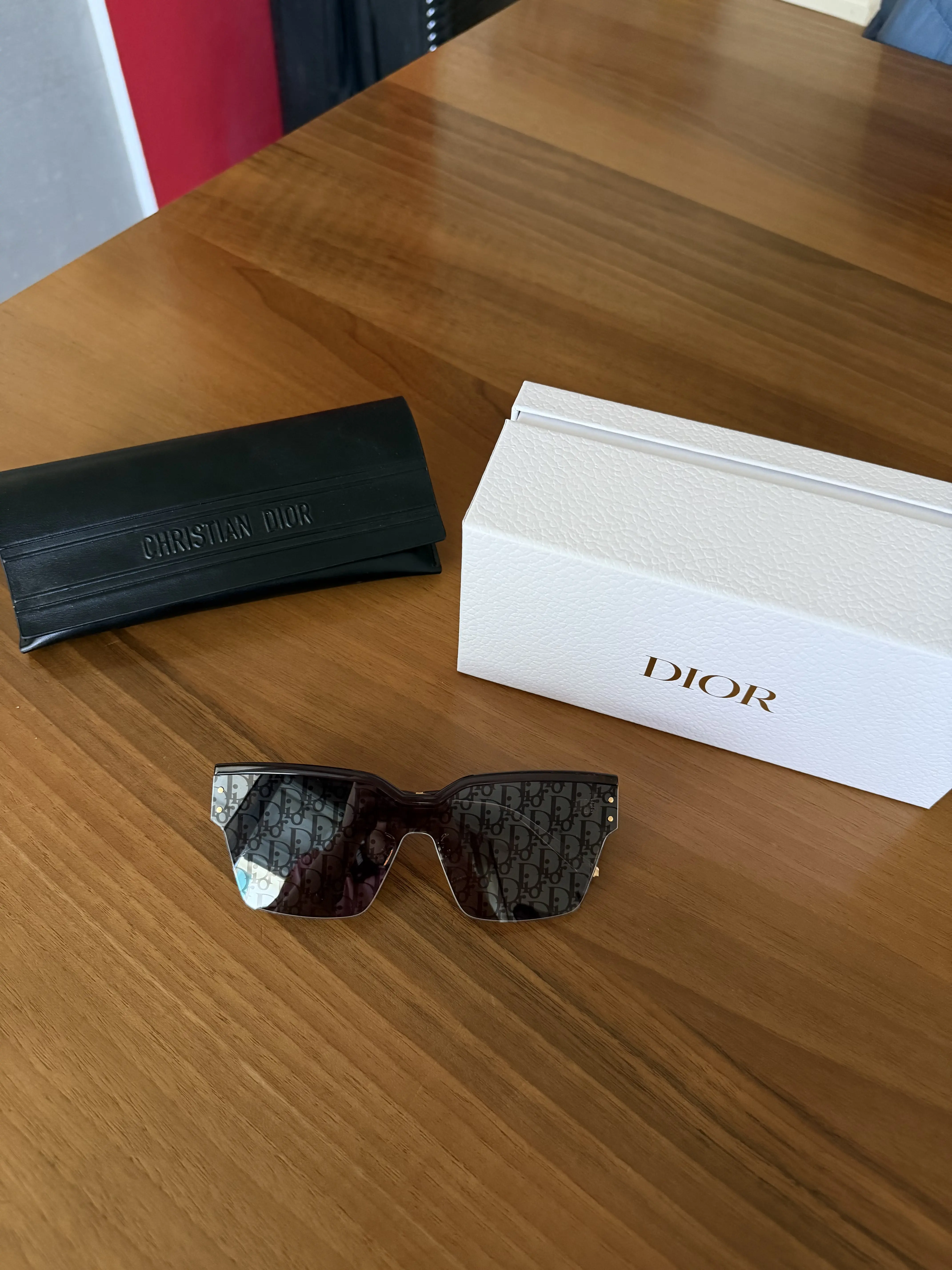 CHRISTIAN DIOR Sonnenbrille | LOOP-Marktplatz