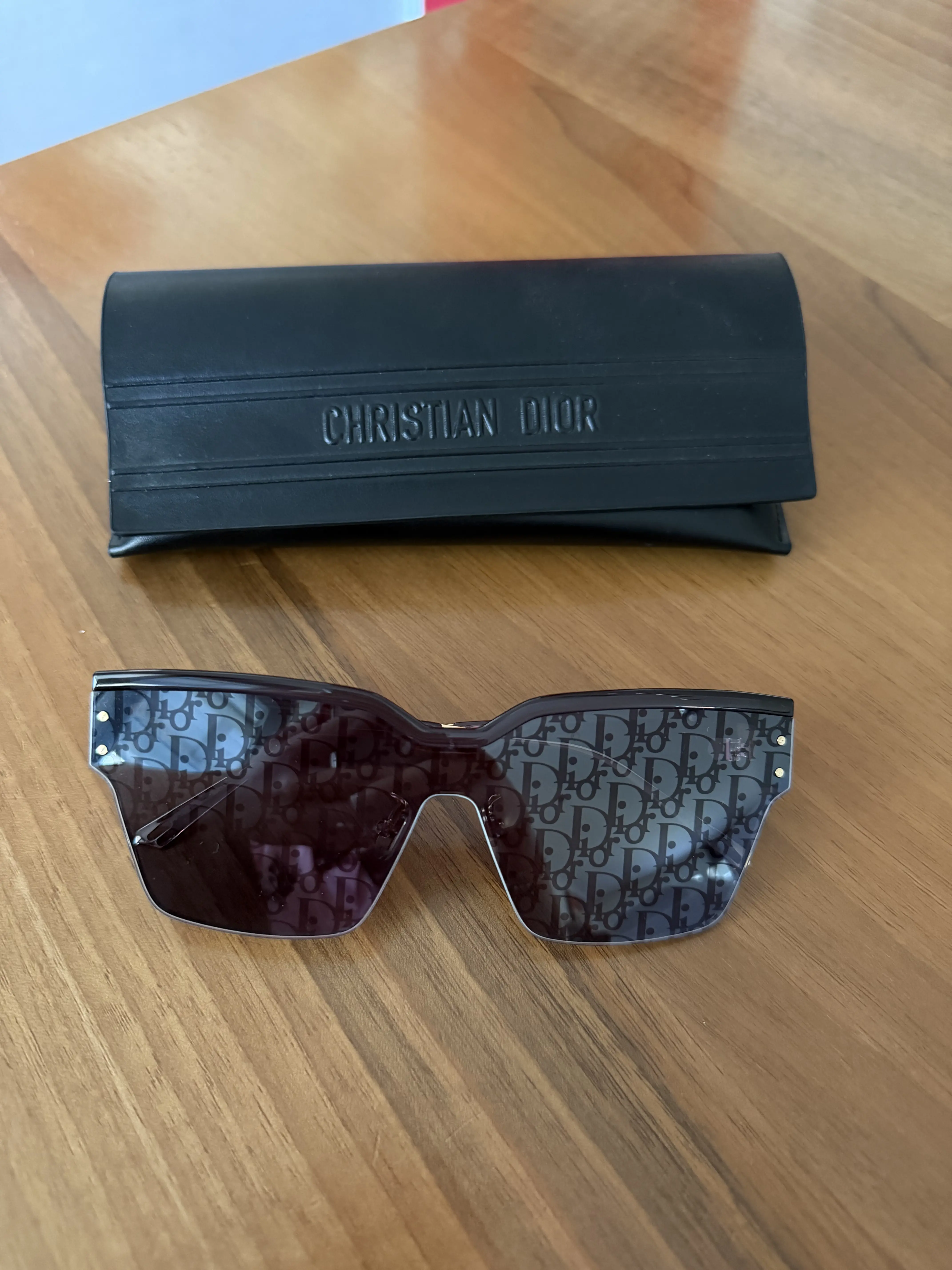 CHRISTIAN DIOR Sonnenbrille | LOOP-Marktplatz