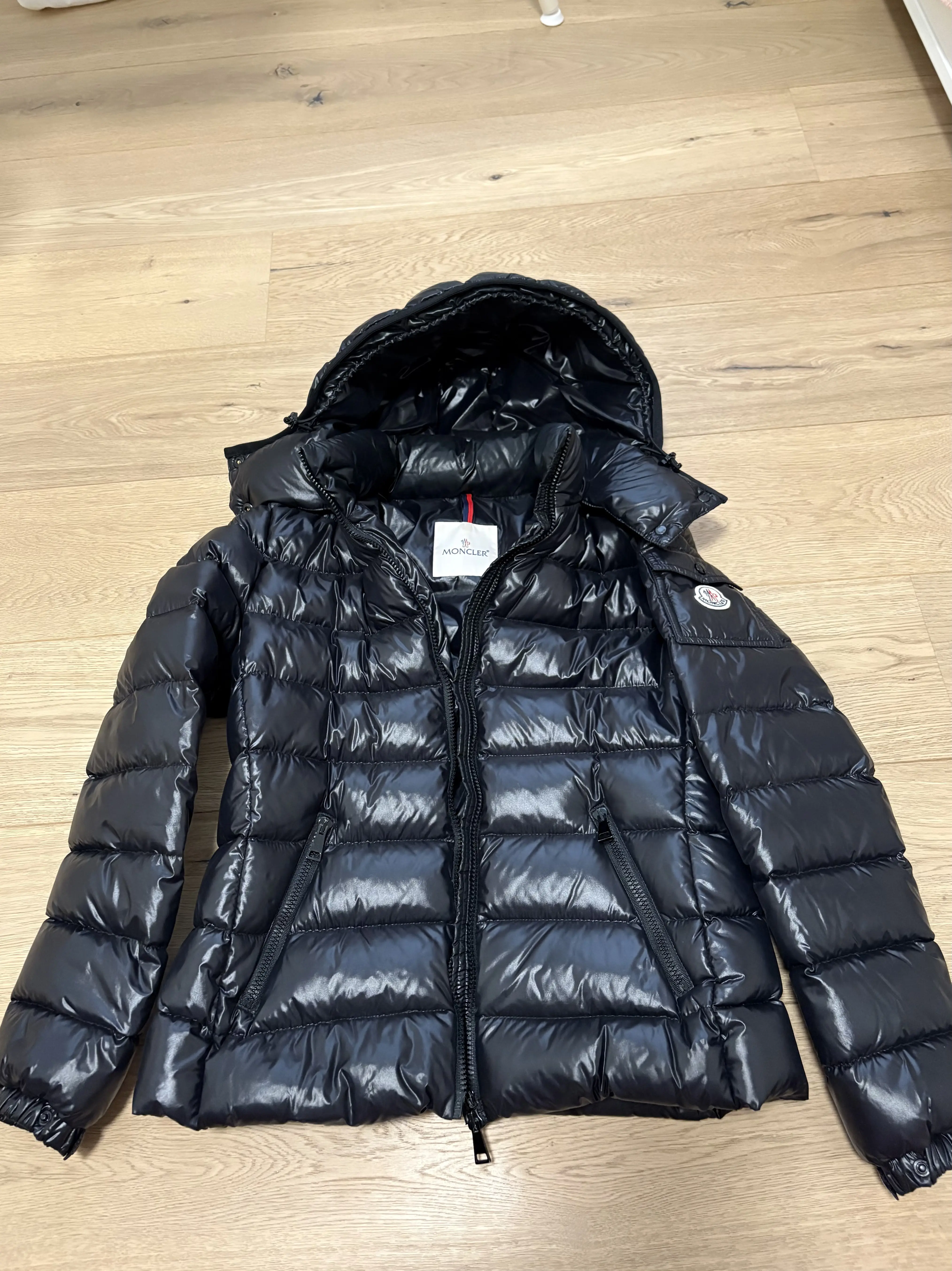 MONCLER Bady Jacke | LOOP-Marktplatz