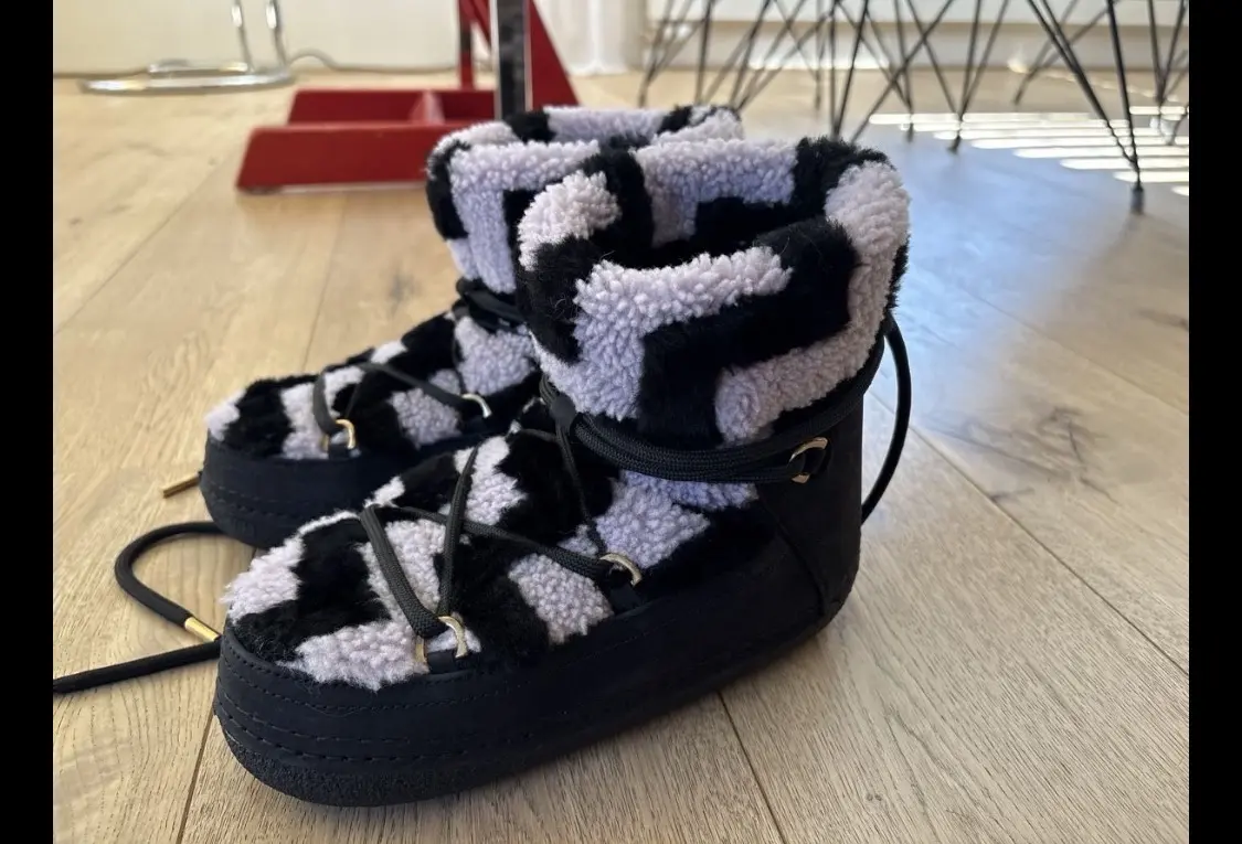 INUIKII shearling zig zag boots | LOOP-Marktplatz