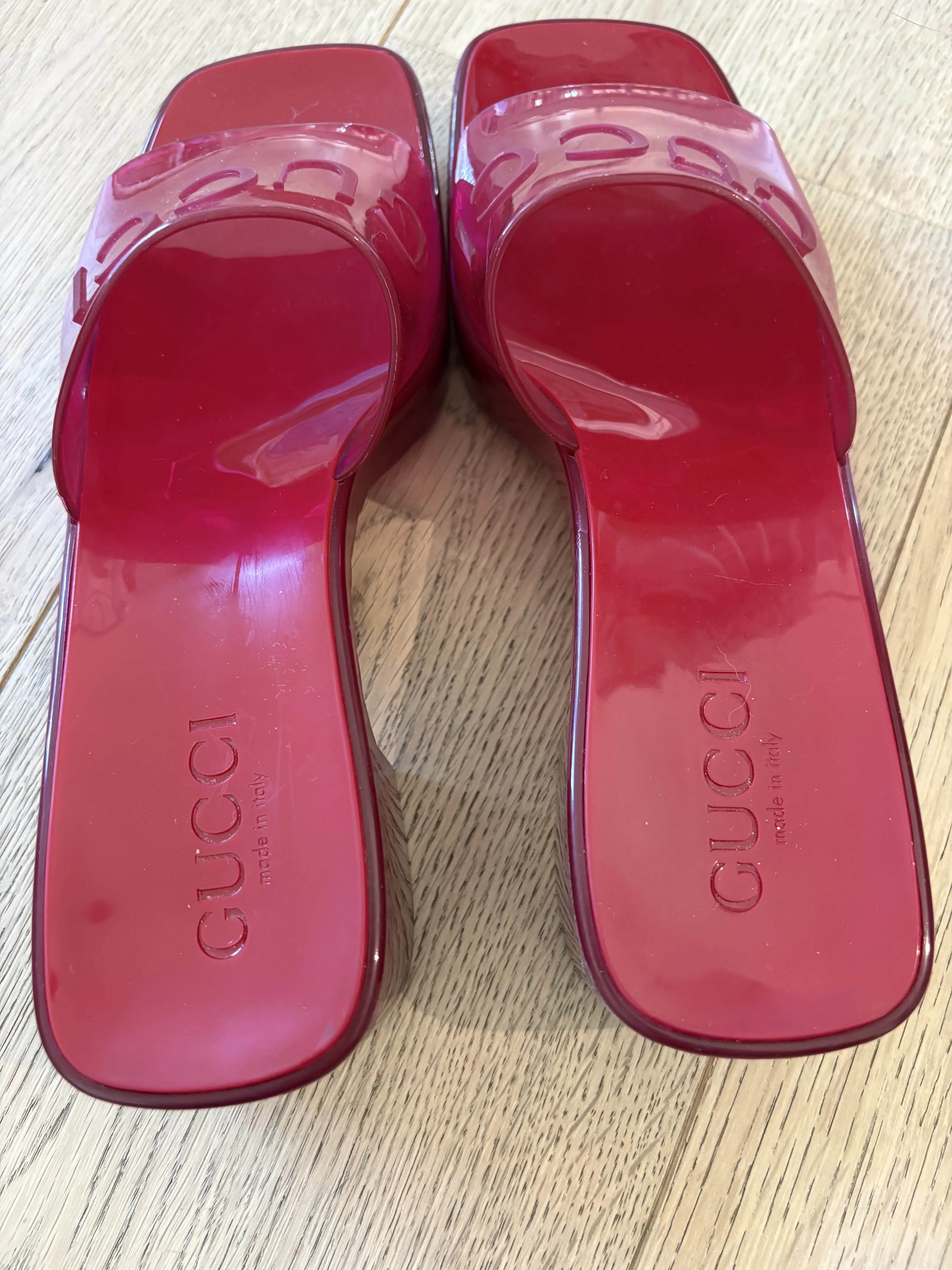 Sandales rouges transparentes GUCCI | Marché LOOP
