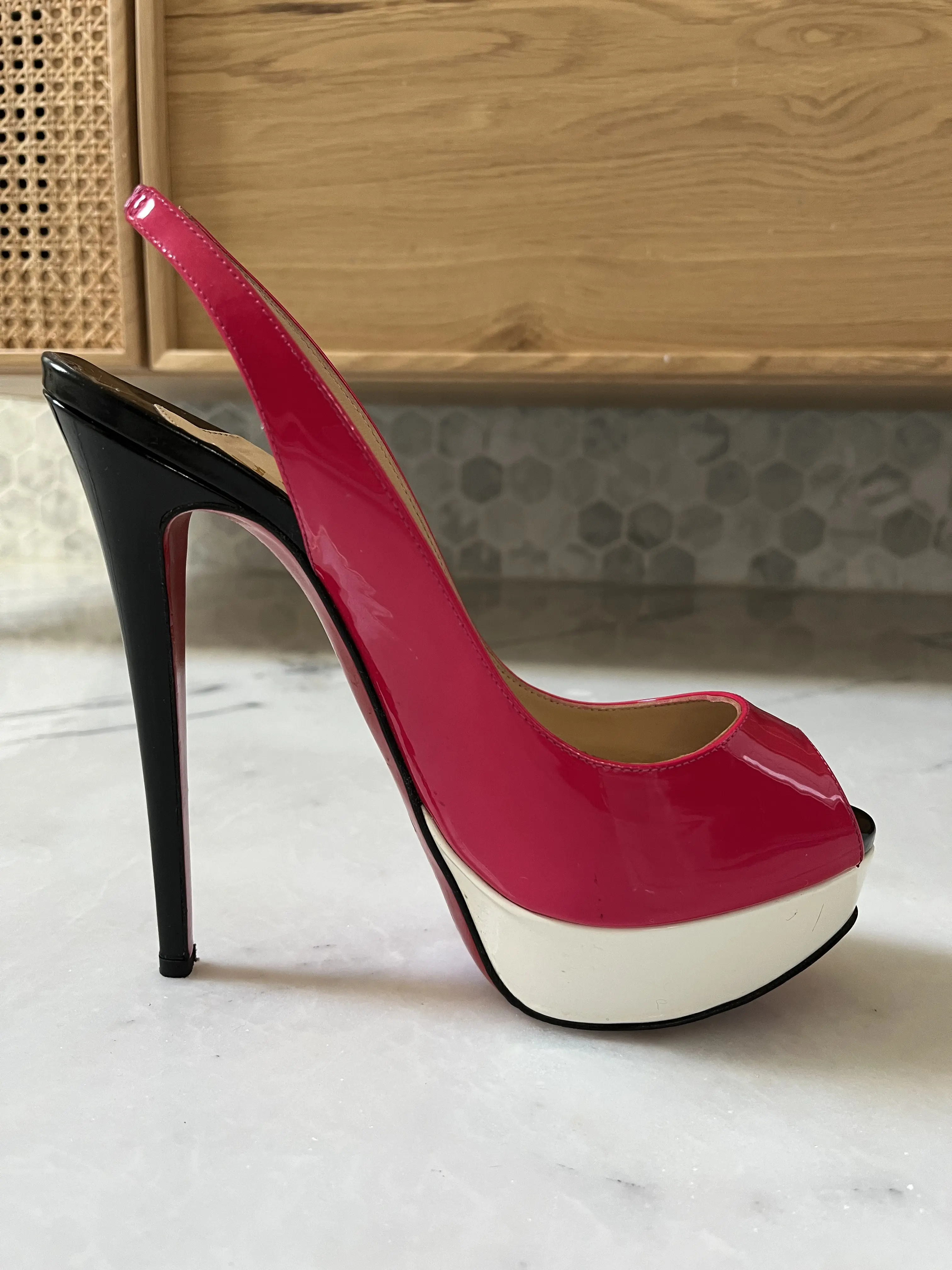 CHRISTIAN LOUBOUTIN platform heels | LOOP-Marktplatz