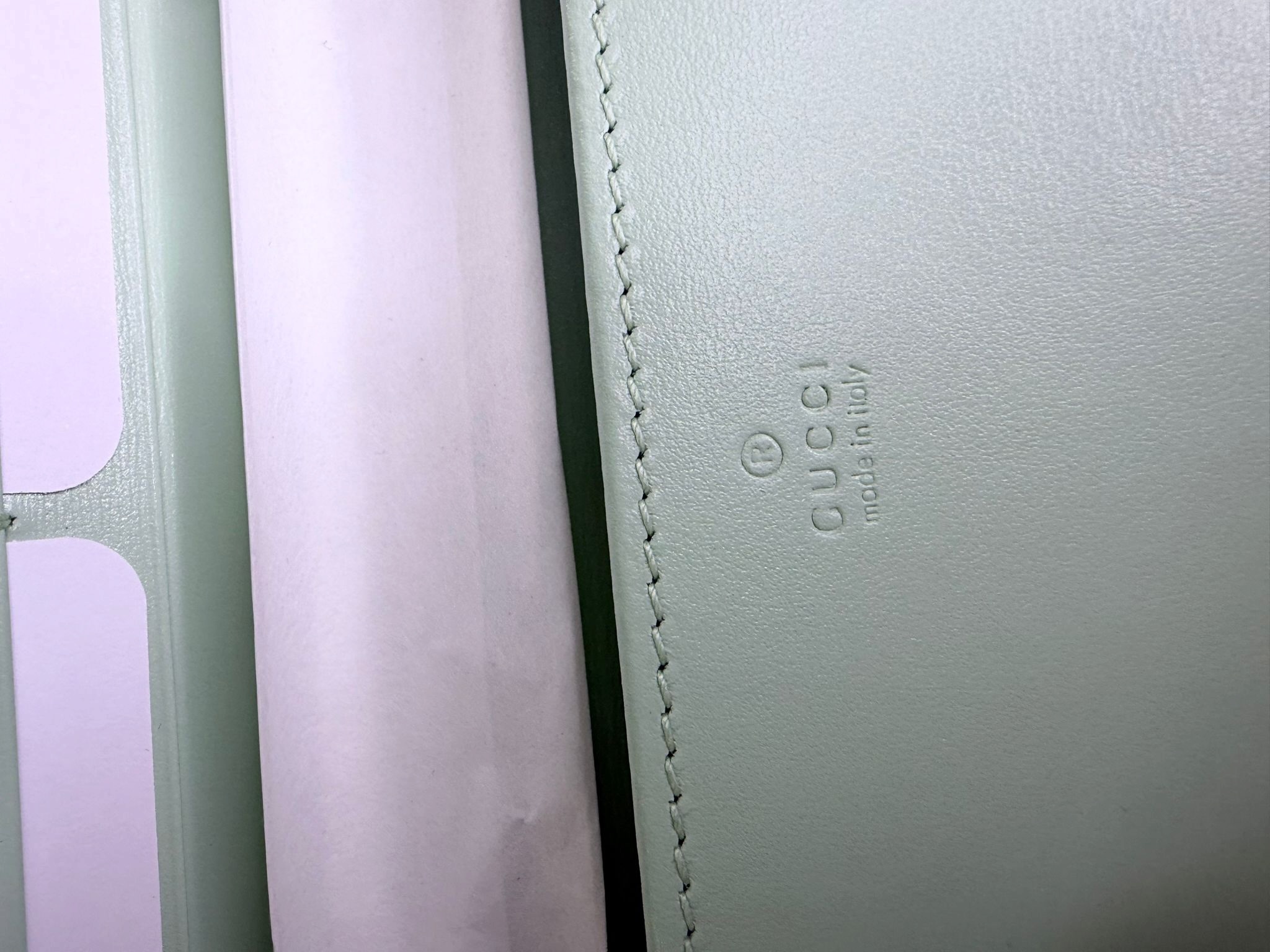 Gucci-Geldbörse an der Kette | LOOP-Marktplatz