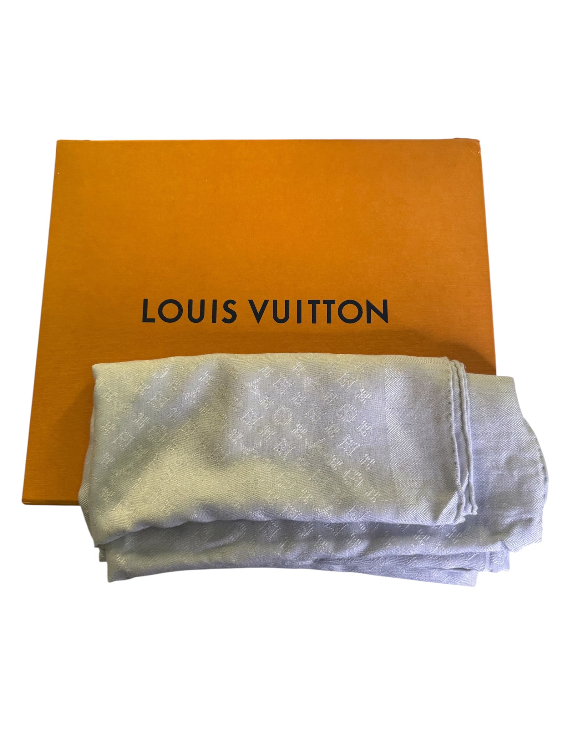Louis Vuitton stole | LOOP-Marktplatz