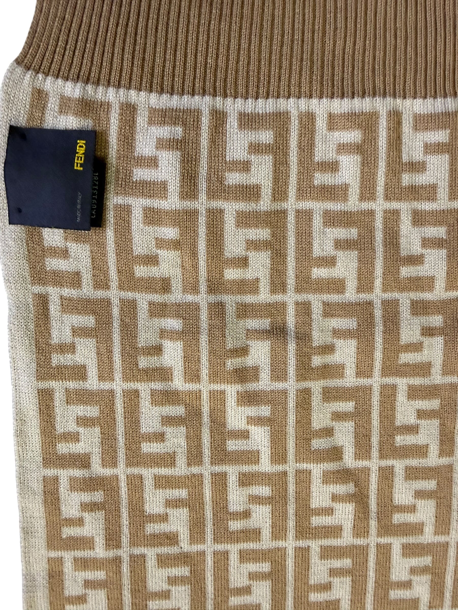Fendi-Schal | LOOP-Marktplatz