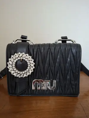 MIU MIU Matelasse Crystal Buckle Bag | LOOP-Marktplatz