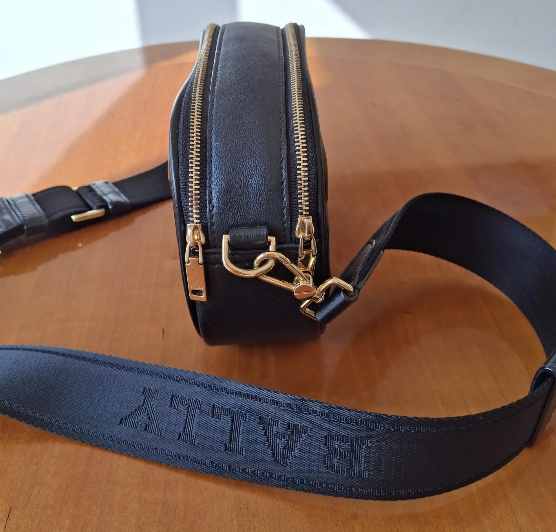BALLY – Gesteppte Tasche aus schwarzem Leder | LOOP-Marktplatz