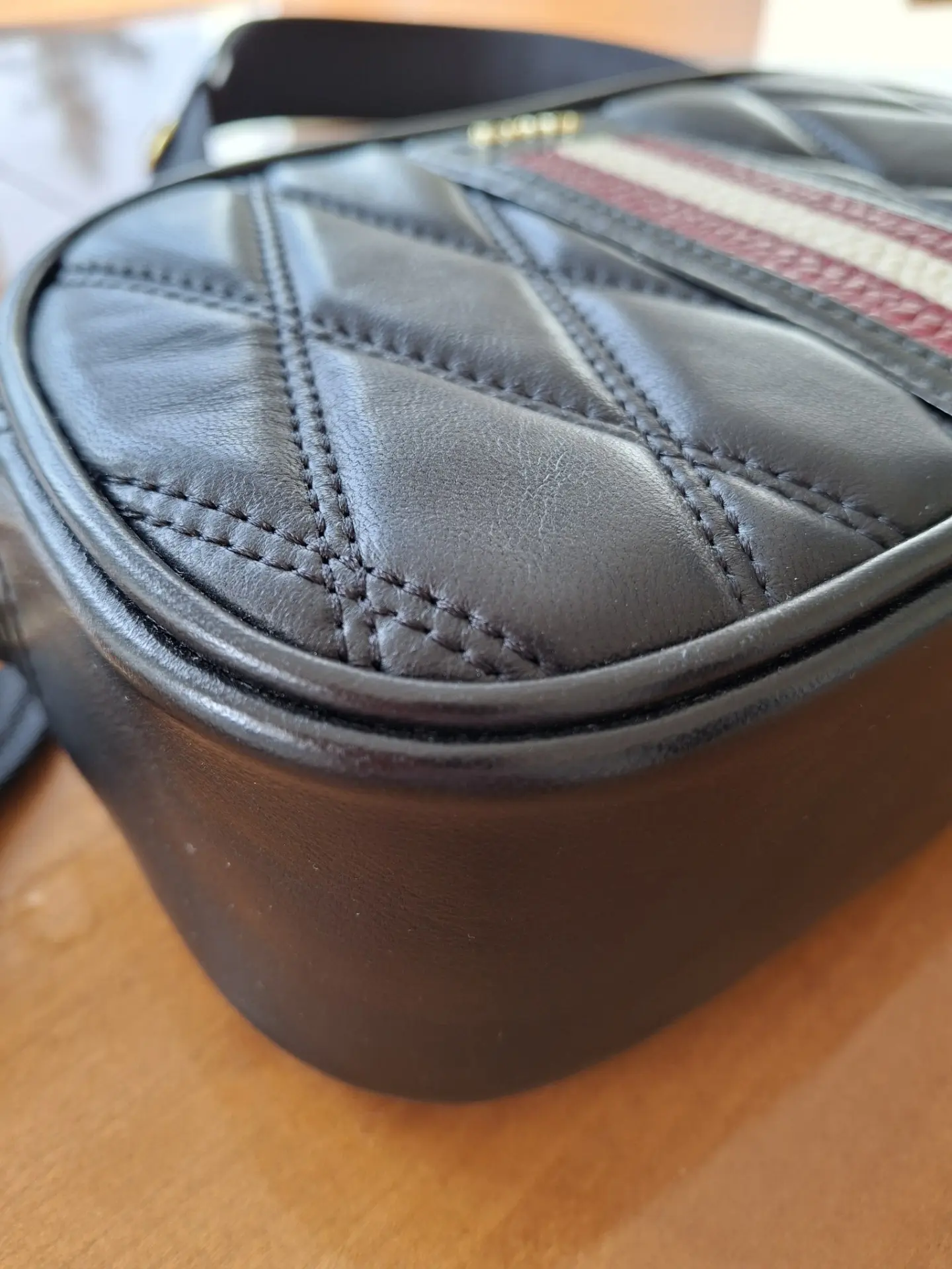 BALLY – Gesteppte Tasche aus schwarzem Leder | LOOP-Marktplatz