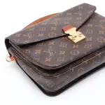 LOUIS VUITTON Métis Pochette Monogram