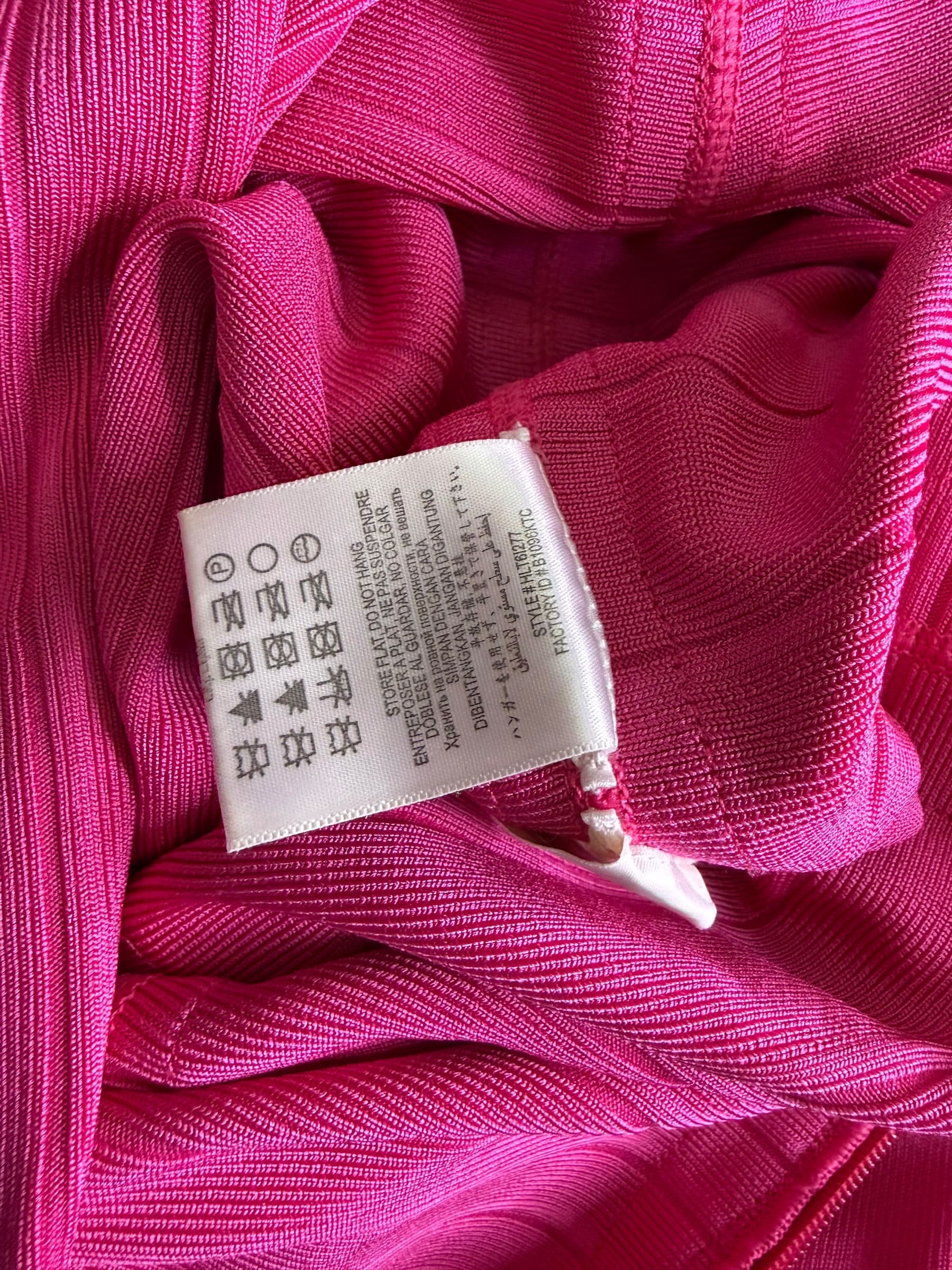 Kleid von Hervé Léger