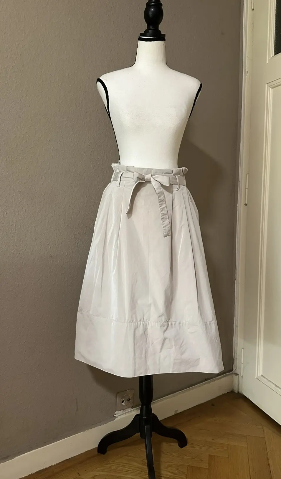 Peserico Paperbag-Style Skirt | LOOP Marketplace