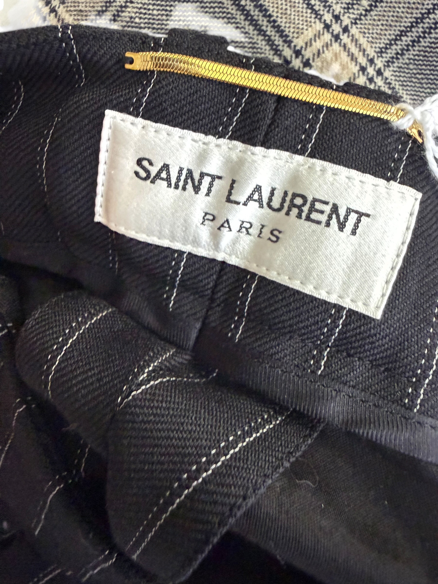 Saint Laurent-Hosen