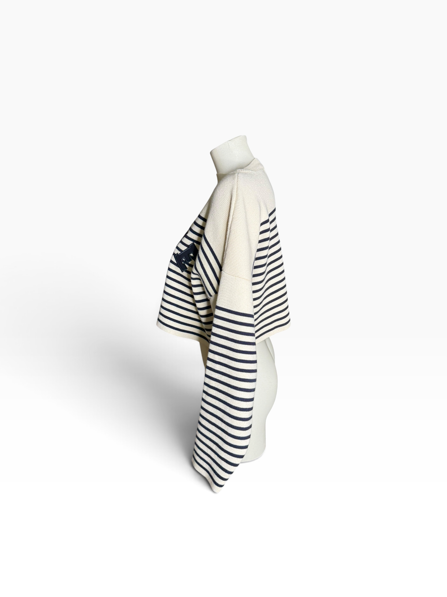 Pull Céline
