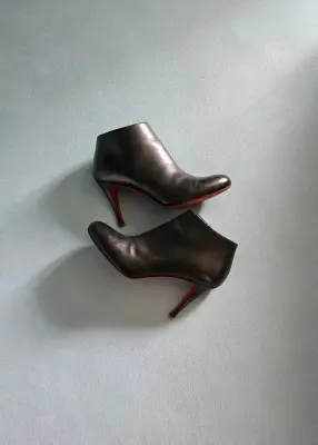 CHRISTIAN LOUBOUTIN, boots cuir veau | LOOP-Marktplatz